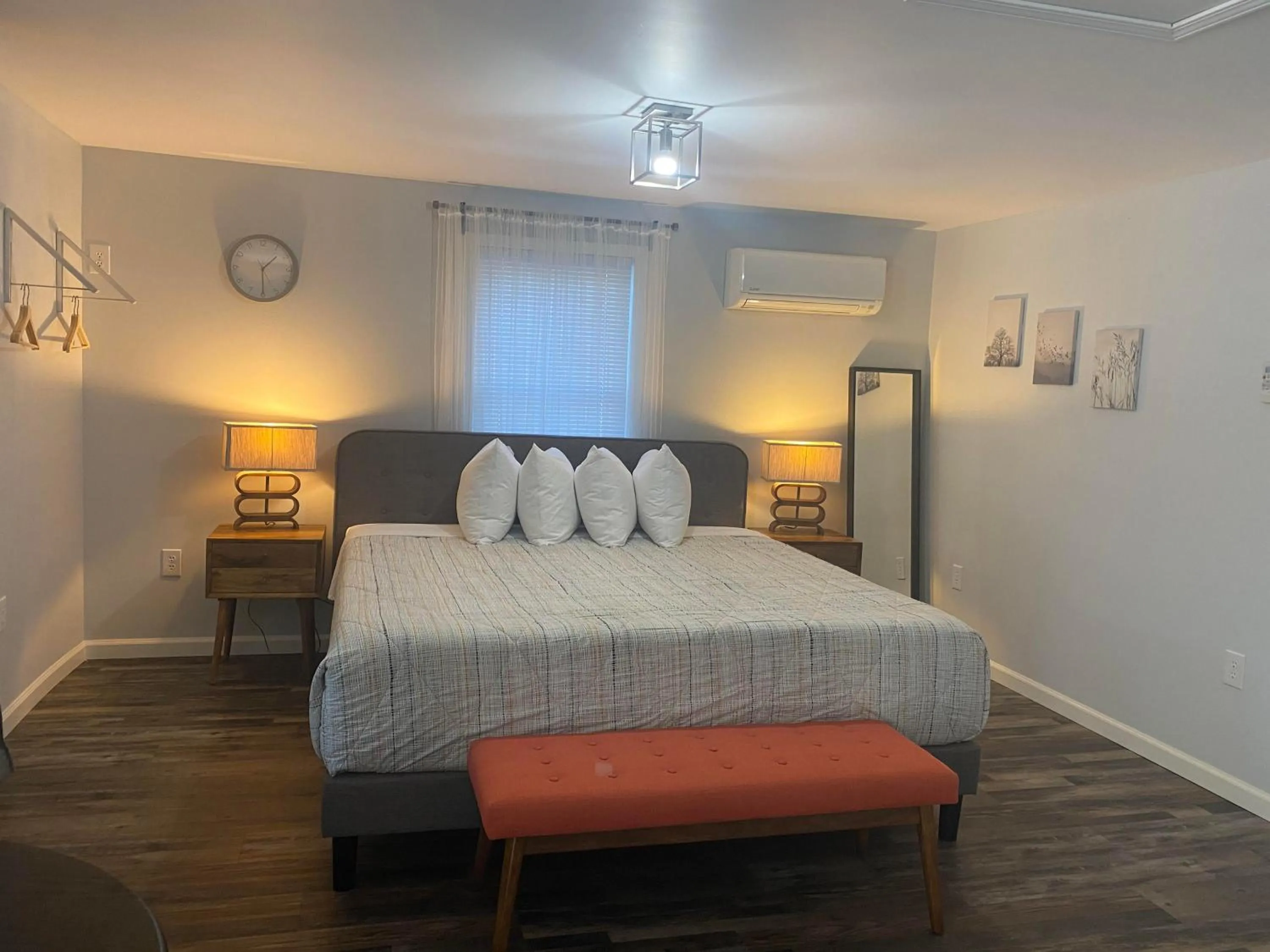 Bed in Veda Inn & Cottages