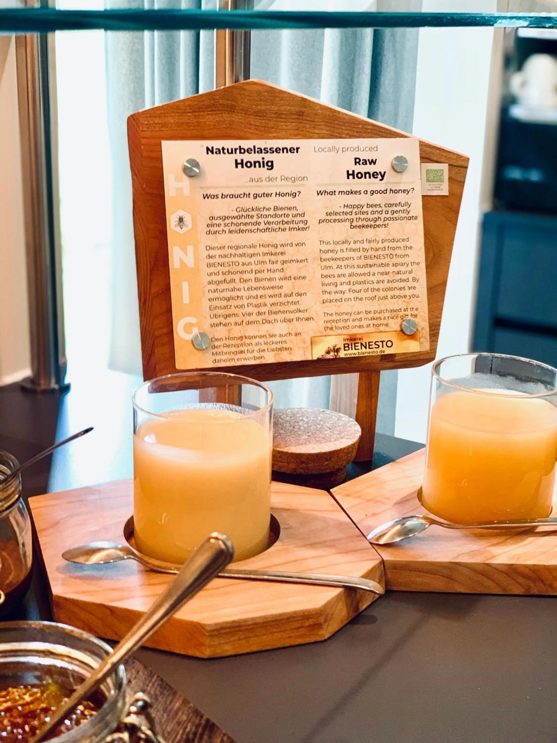 Buffet breakfast in SCOTTY & EMILY Hotel Ulm