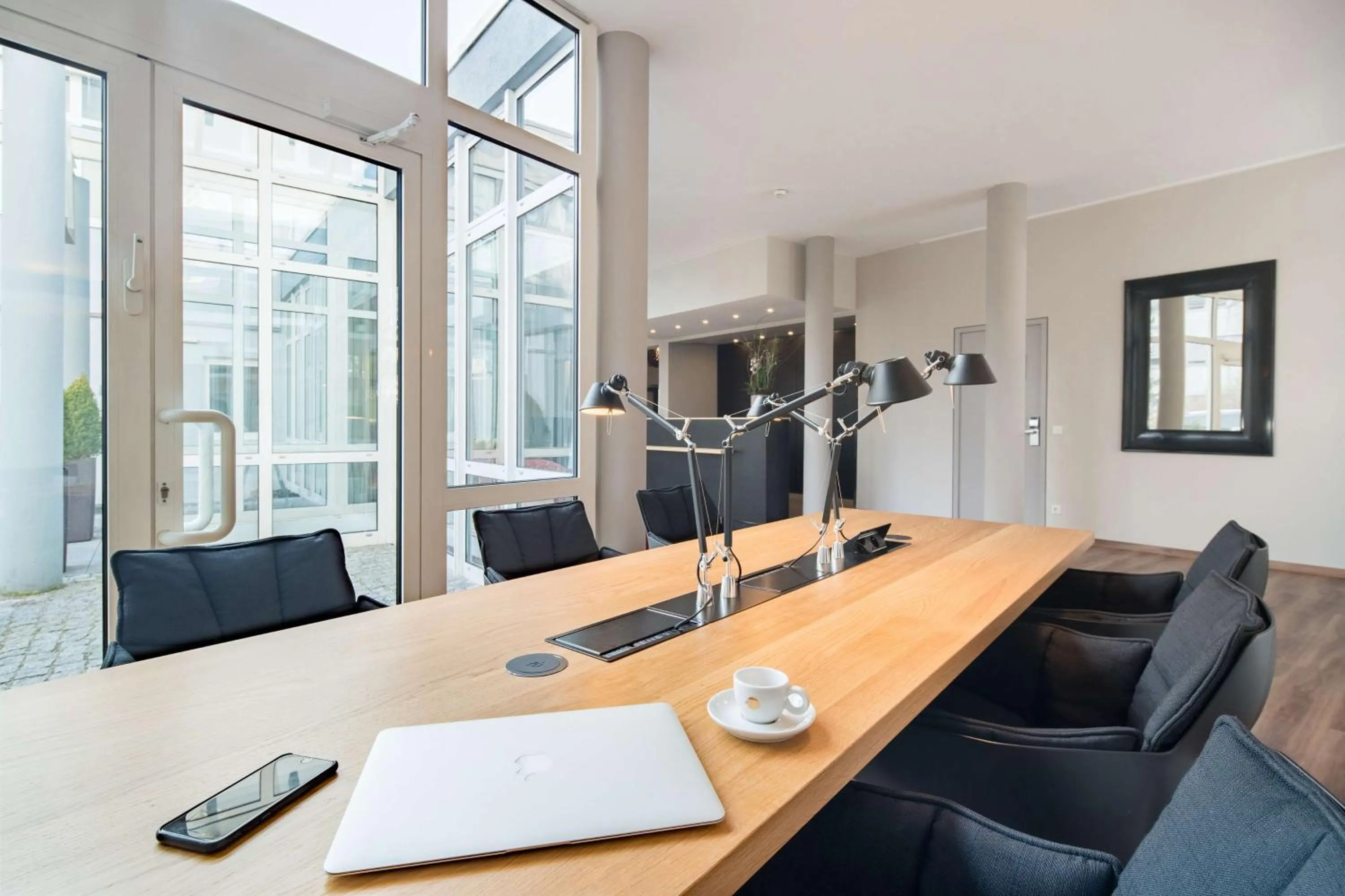 Lobby or reception in SCOTTY & EMILY Hotel Ulm