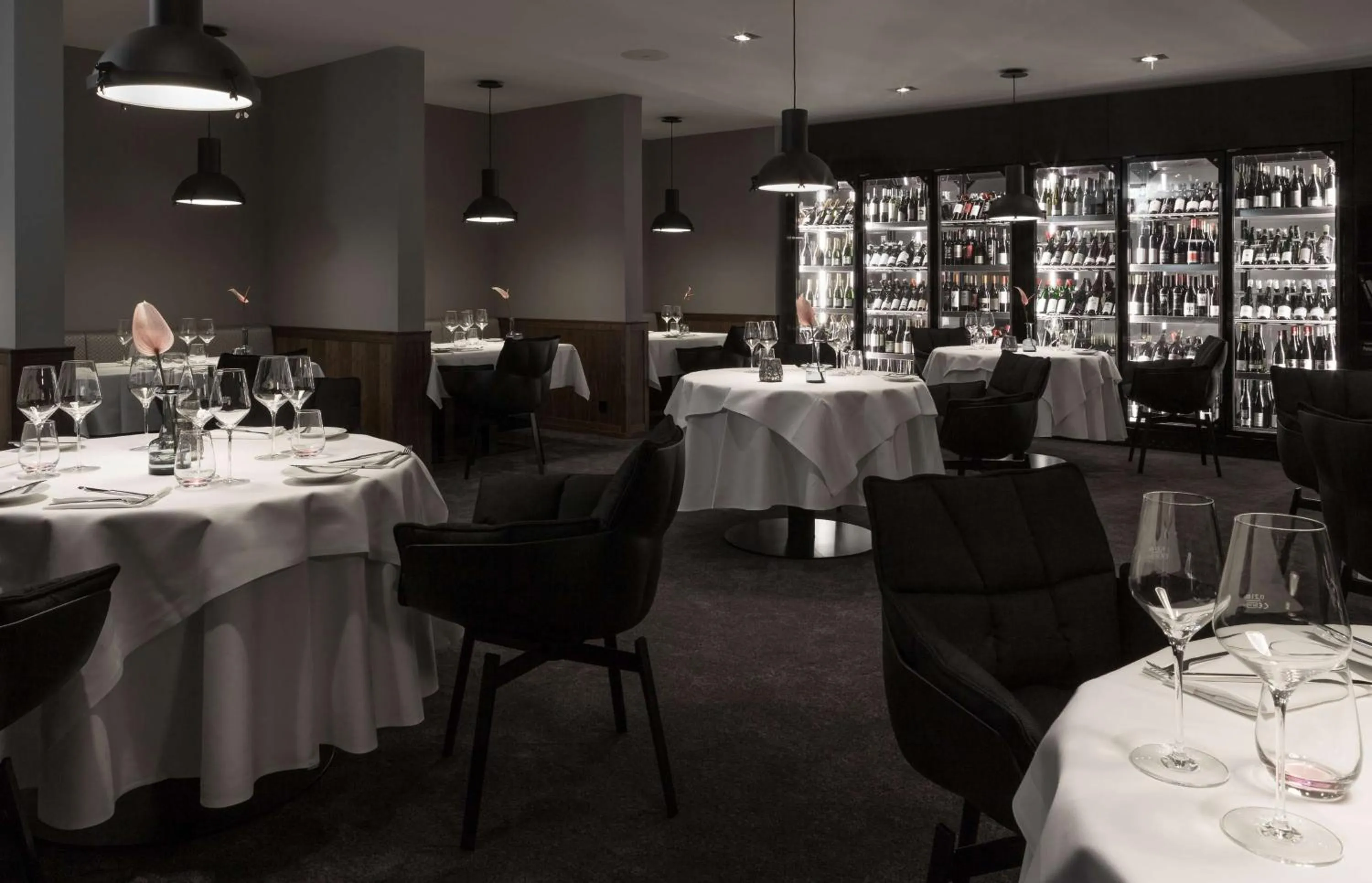 Restaurant/places to eat in SCOTTY & EMILY Hotel Ulm