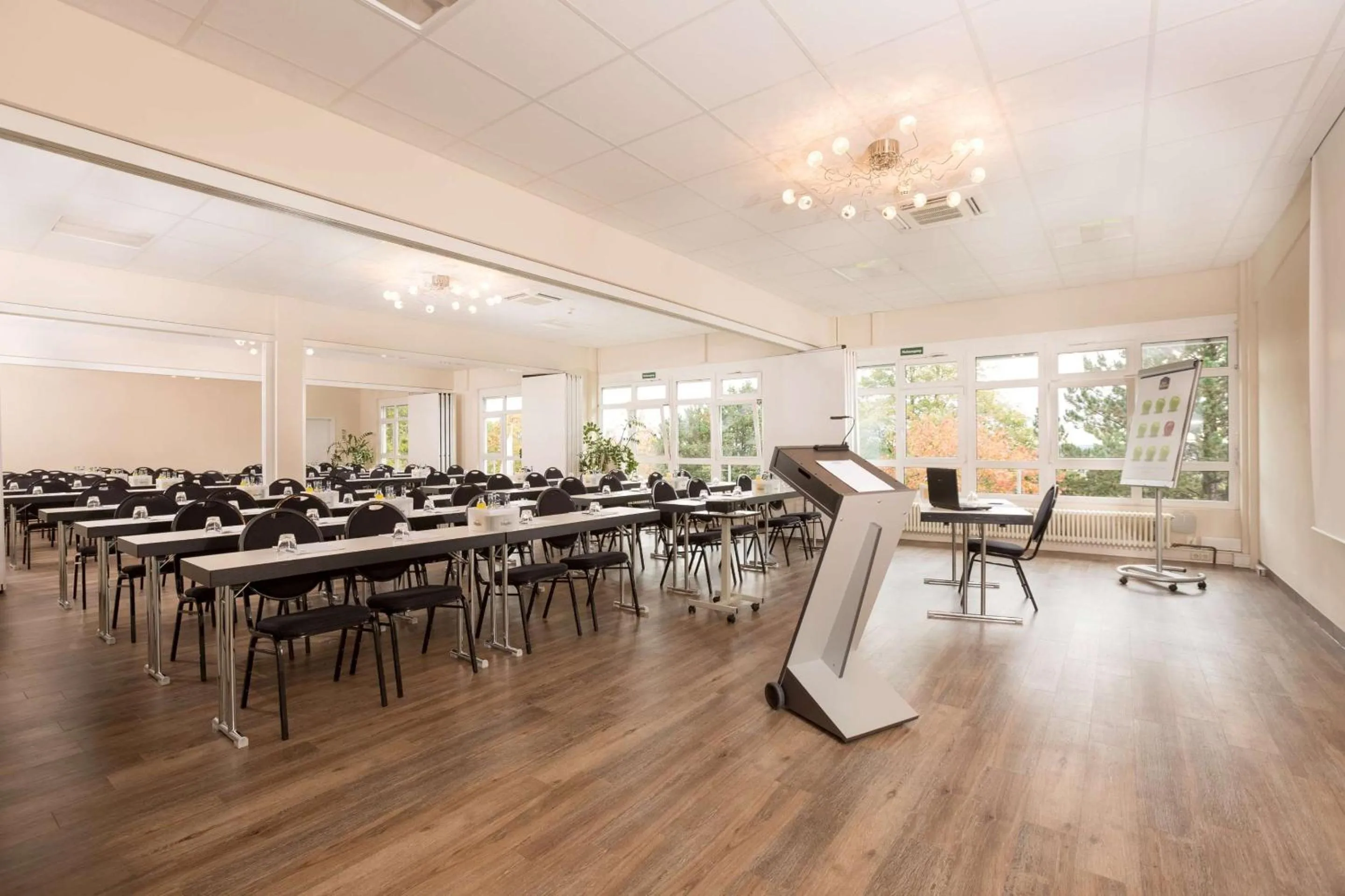 Meeting/conference room in SCOTTY & EMILY Hotel Ulm