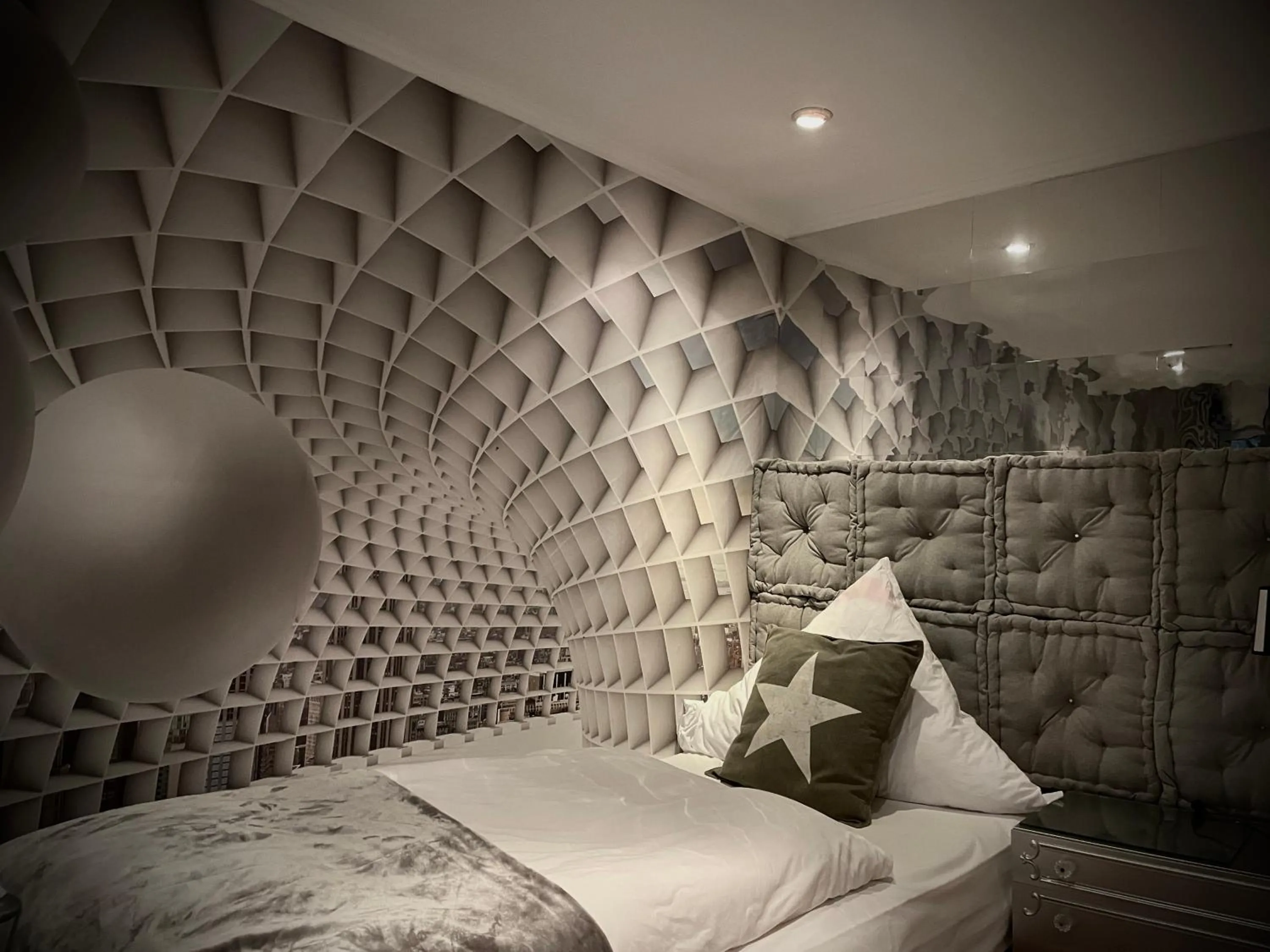 Bed in Hotel Am Volksgarten