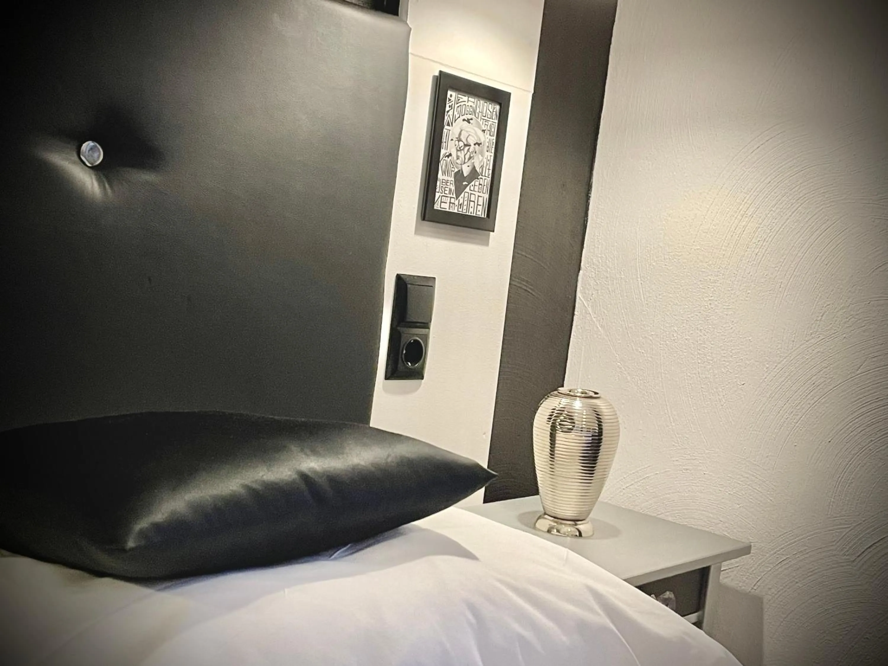 Bed in Hotel Am Volksgarten