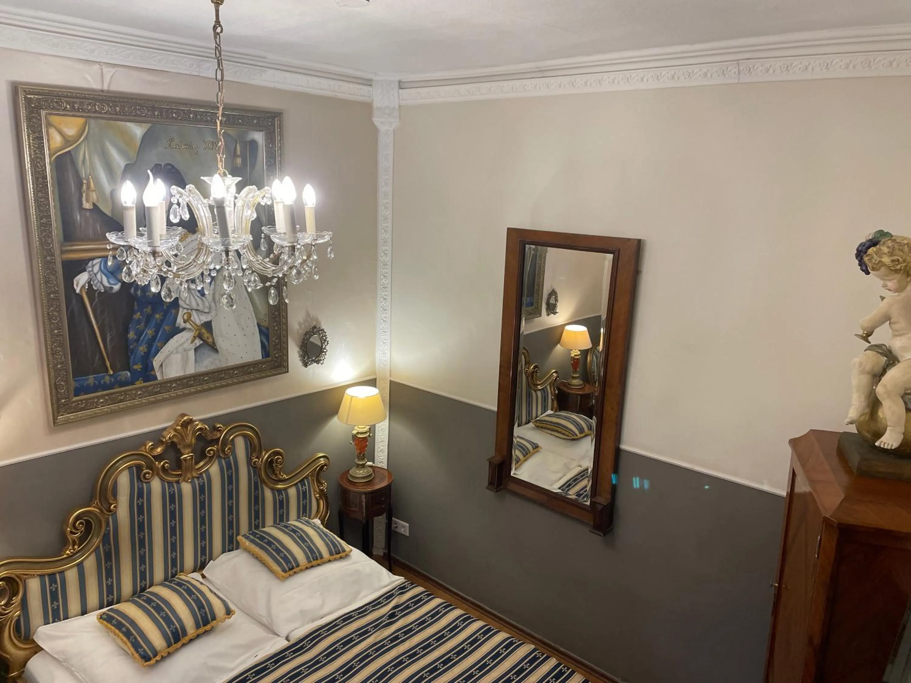 Photo of the whole room, Bed in Hotel Am Volksgarten