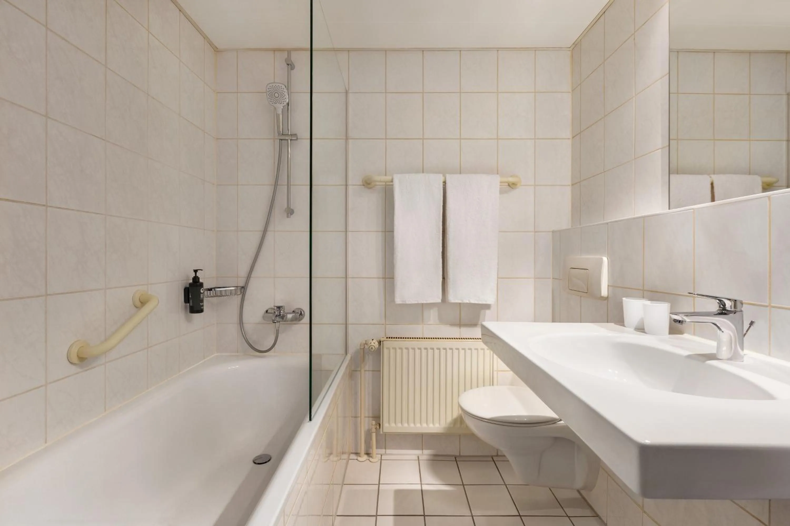Bathroom in Ramada by Wyndham Halle-Leipzig