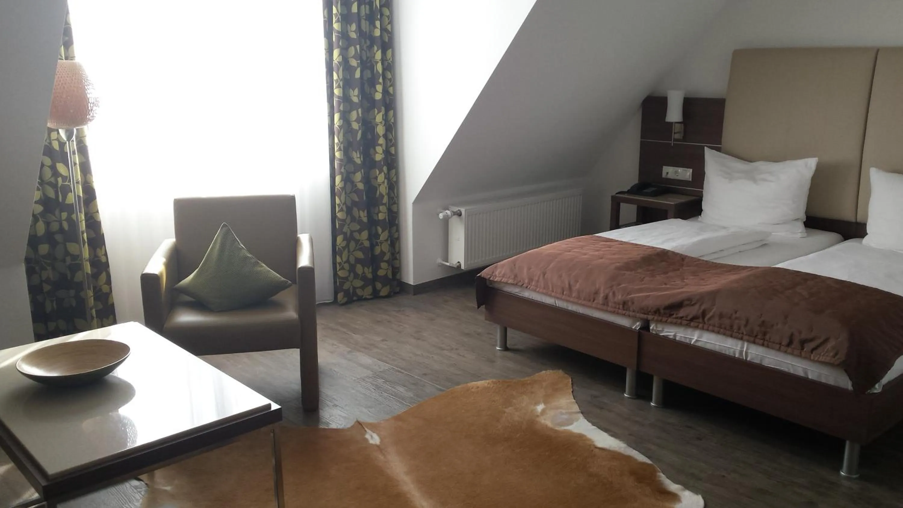 Photo of the whole room, Bed in Hotel-Restaurant Pfälzer Hof