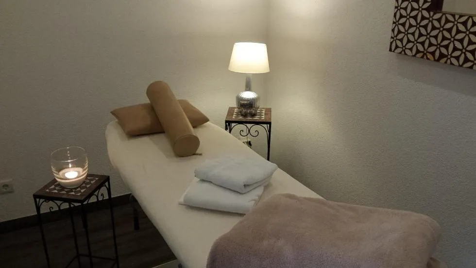 Massage, Bed in Hotel-Restaurant Pfälzer Hof
