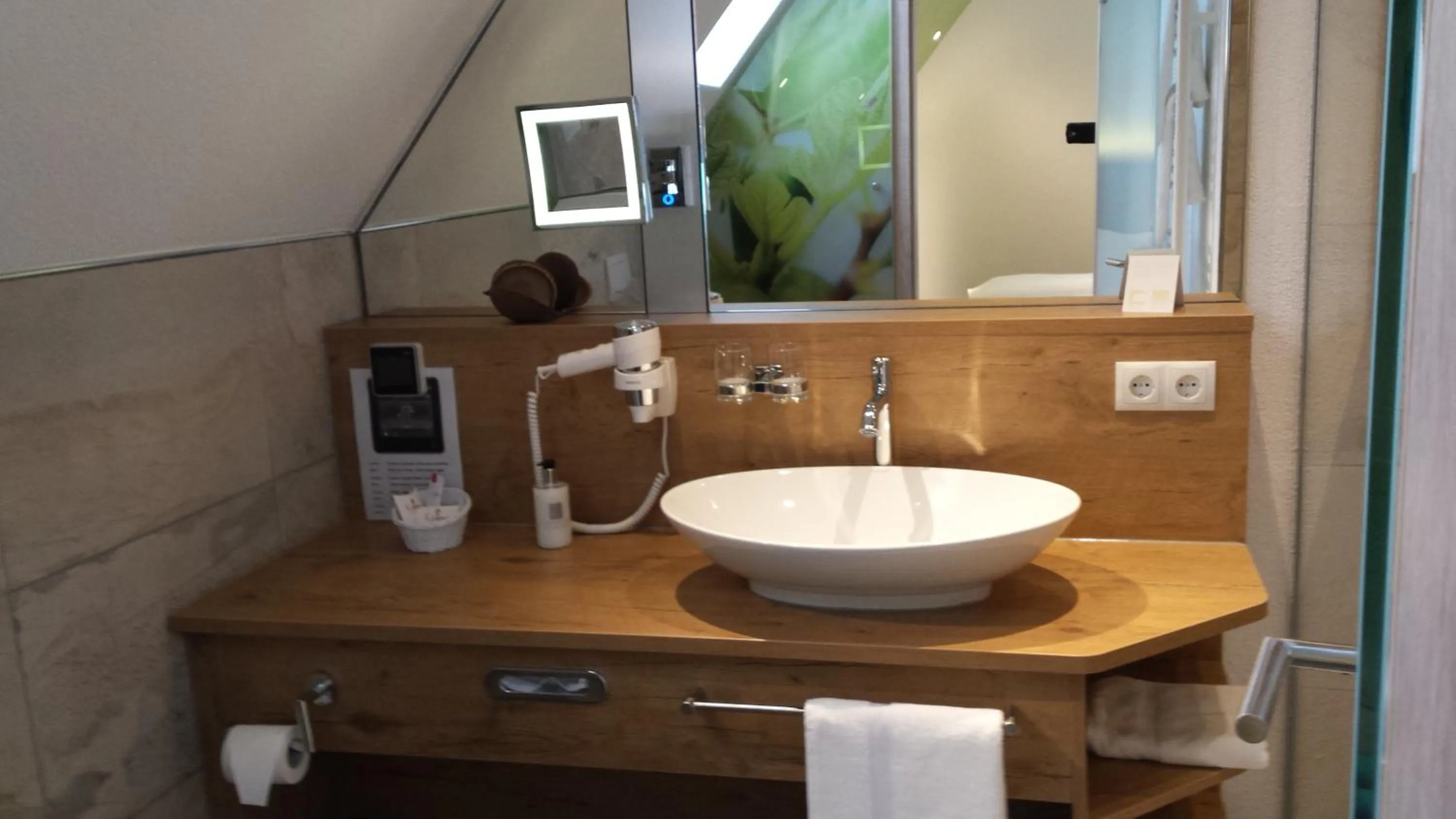 Bathroom in Hotel-Restaurant Pfälzer Hof