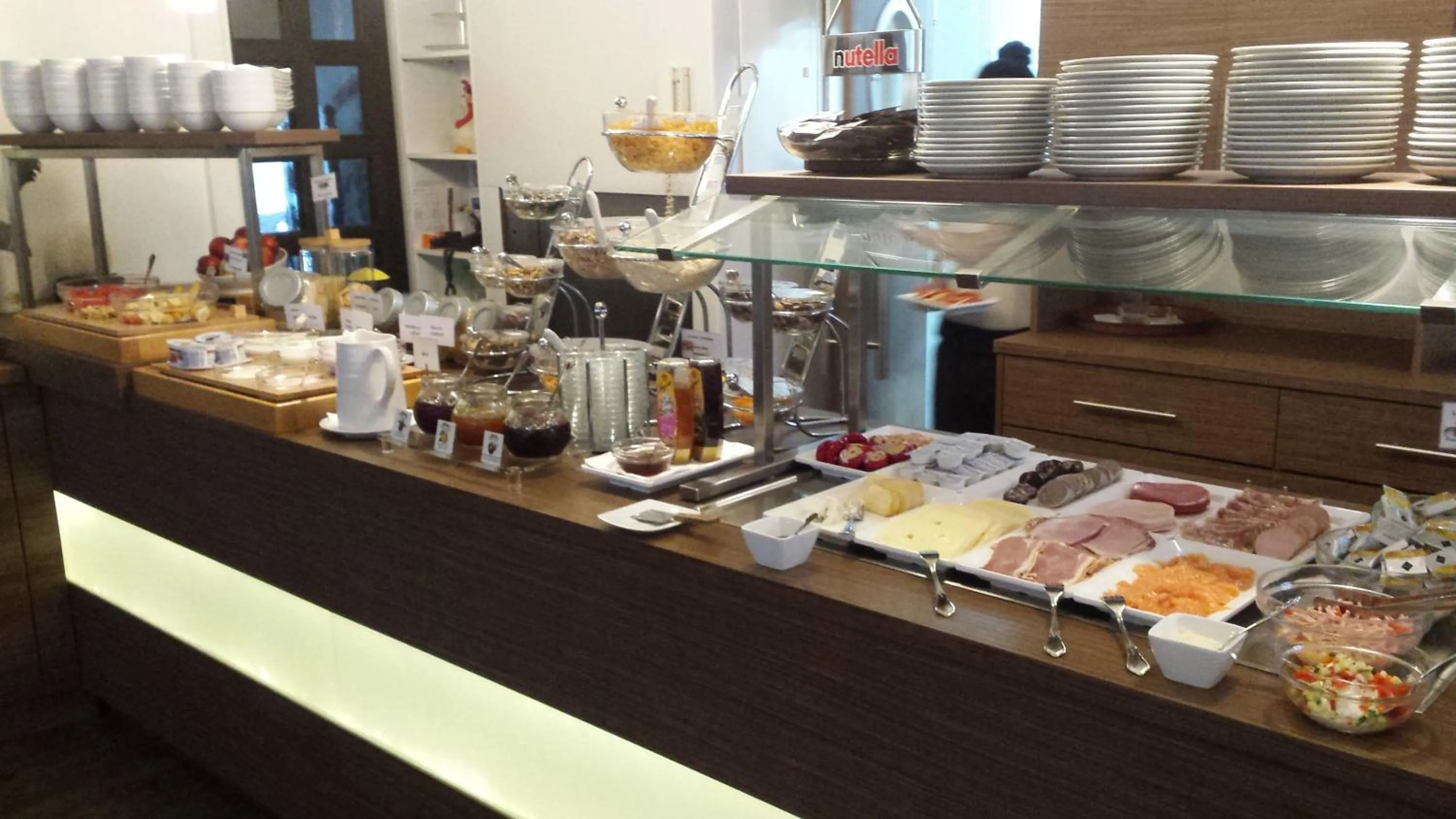 Buffet breakfast in Hotel-Restaurant Pfälzer Hof