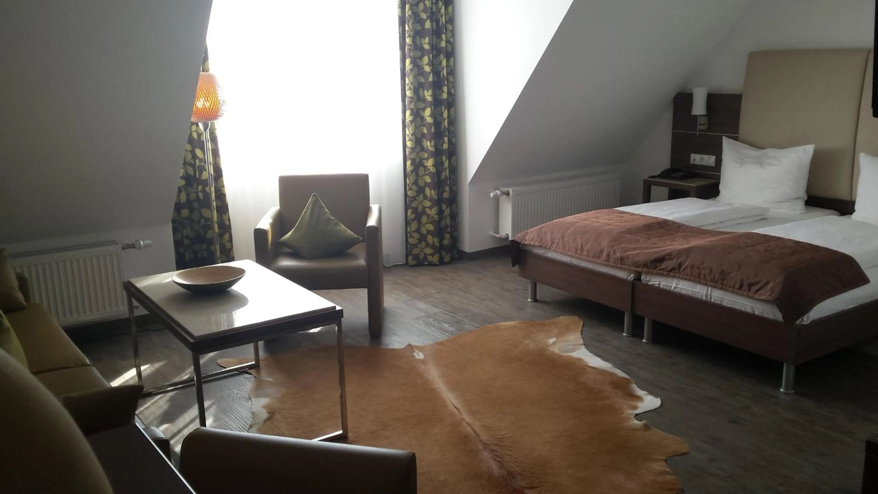 Photo of the whole room, Bed in Hotel-Restaurant Pfälzer Hof