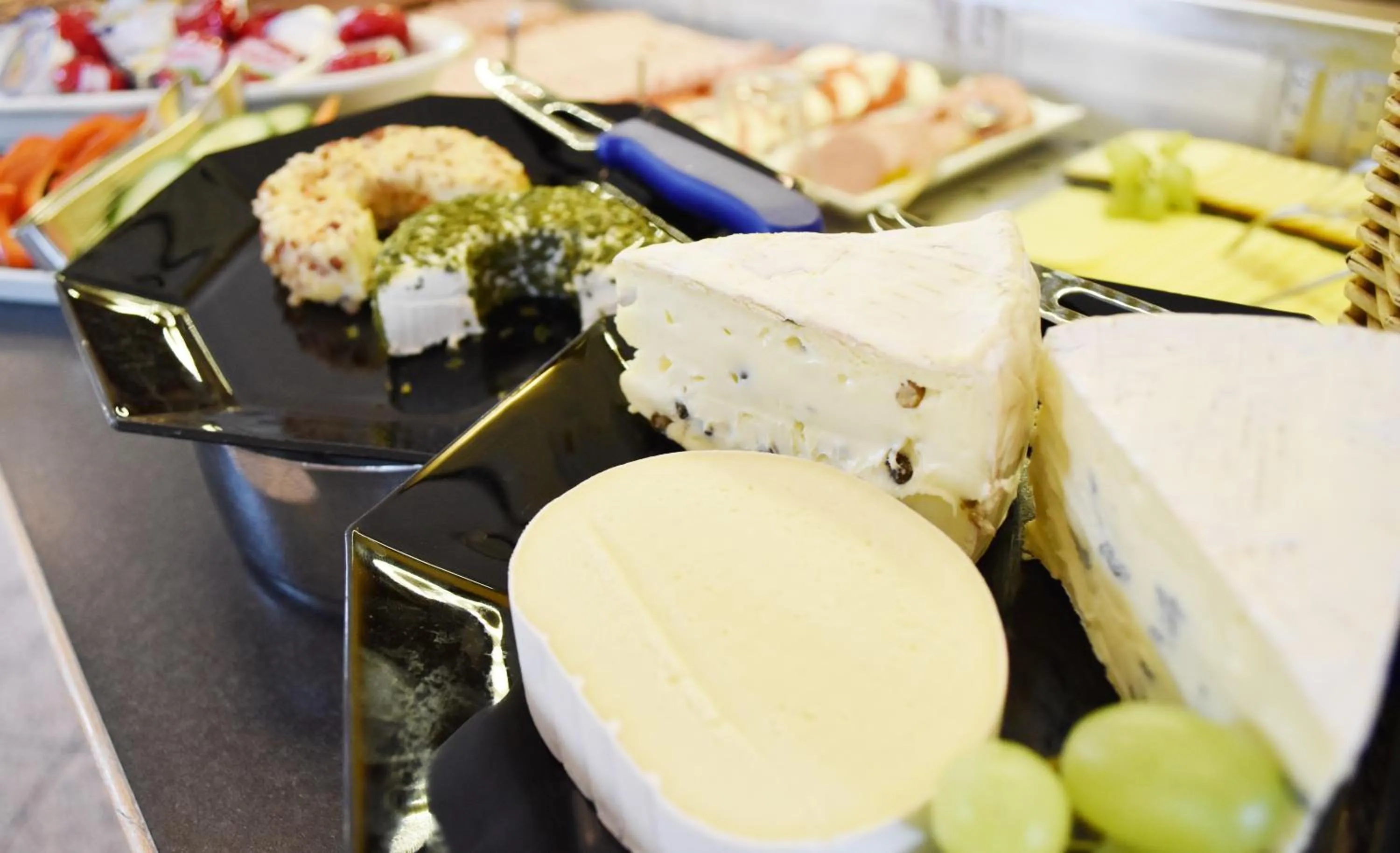 Buffet breakfast in Hotel Nummerhof