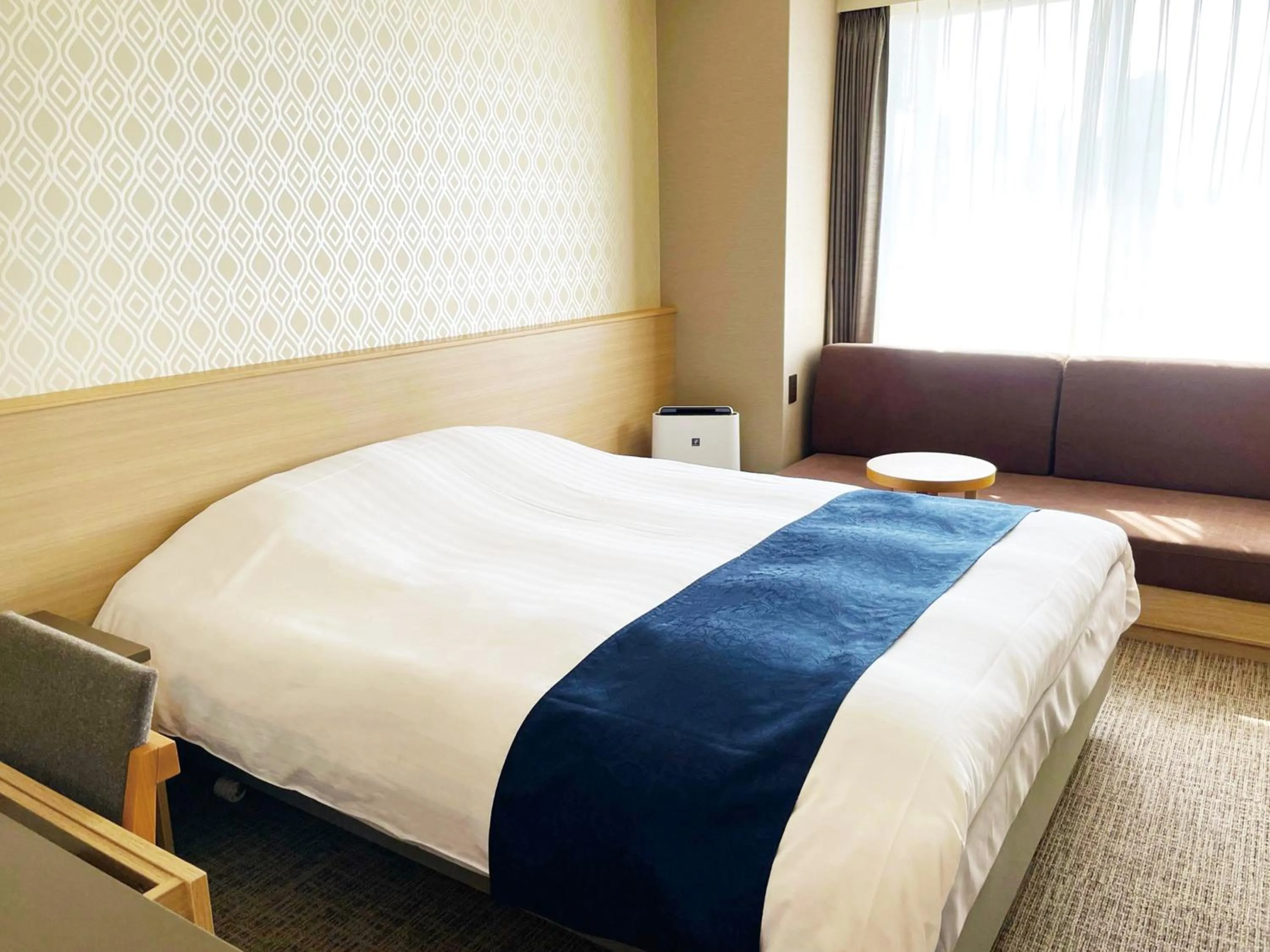 Photo of the whole room, Bed in Hotel Abest Grande Takatsuki