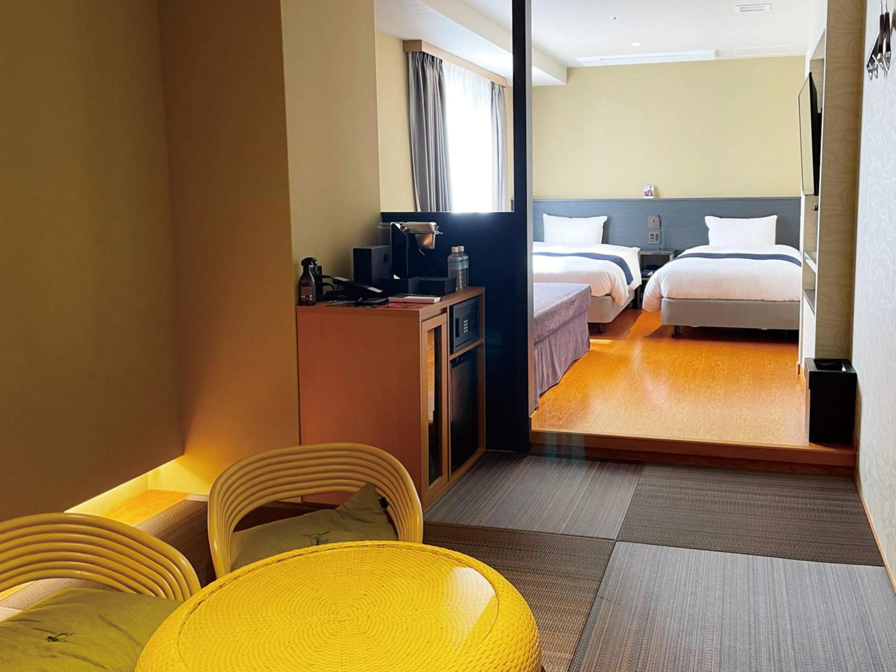 Photo of the whole room, Bed in Hotel Abest Grande Takatsuki