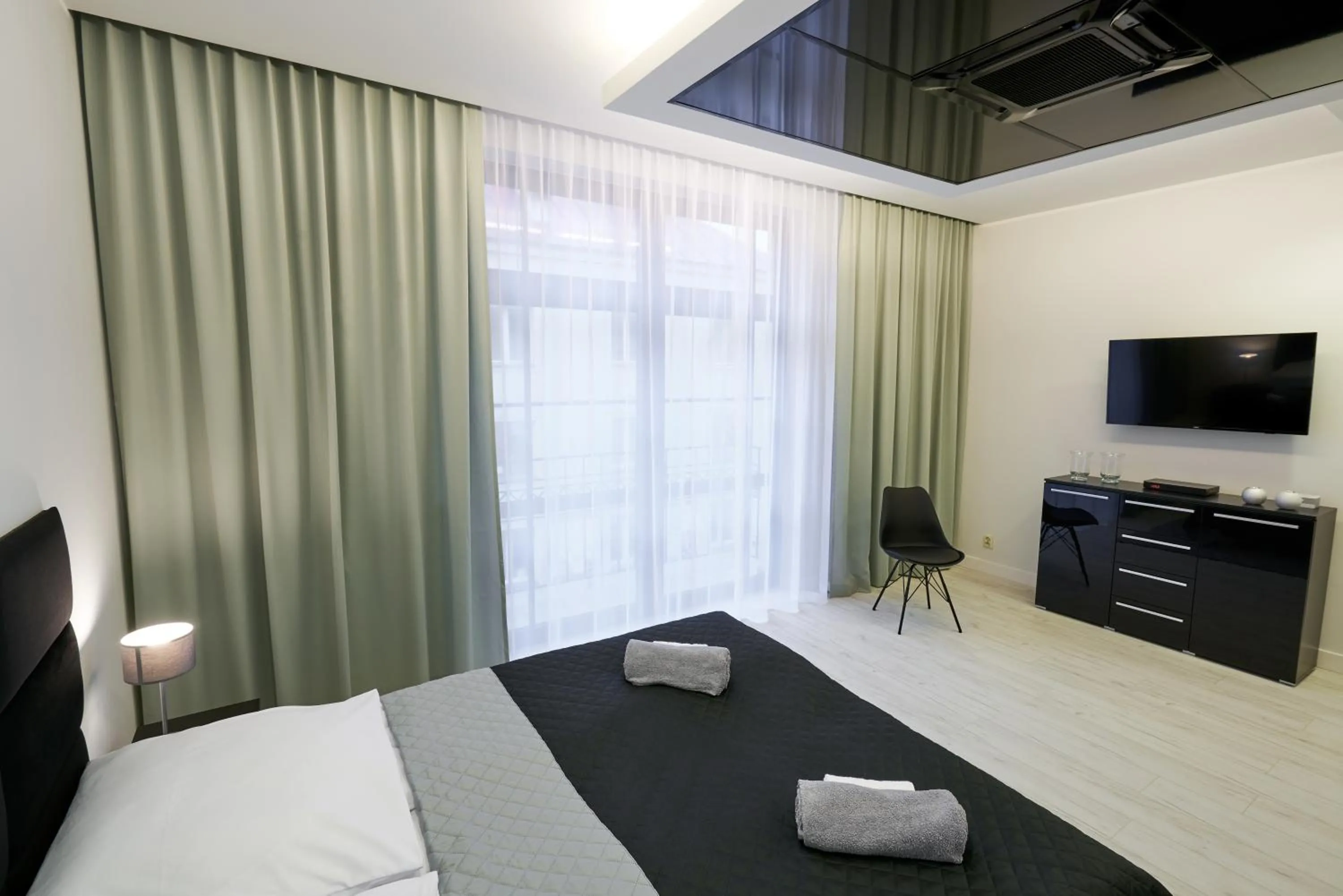 Bedroom, Bed in Prestige Apartamenty VINCI Centrum