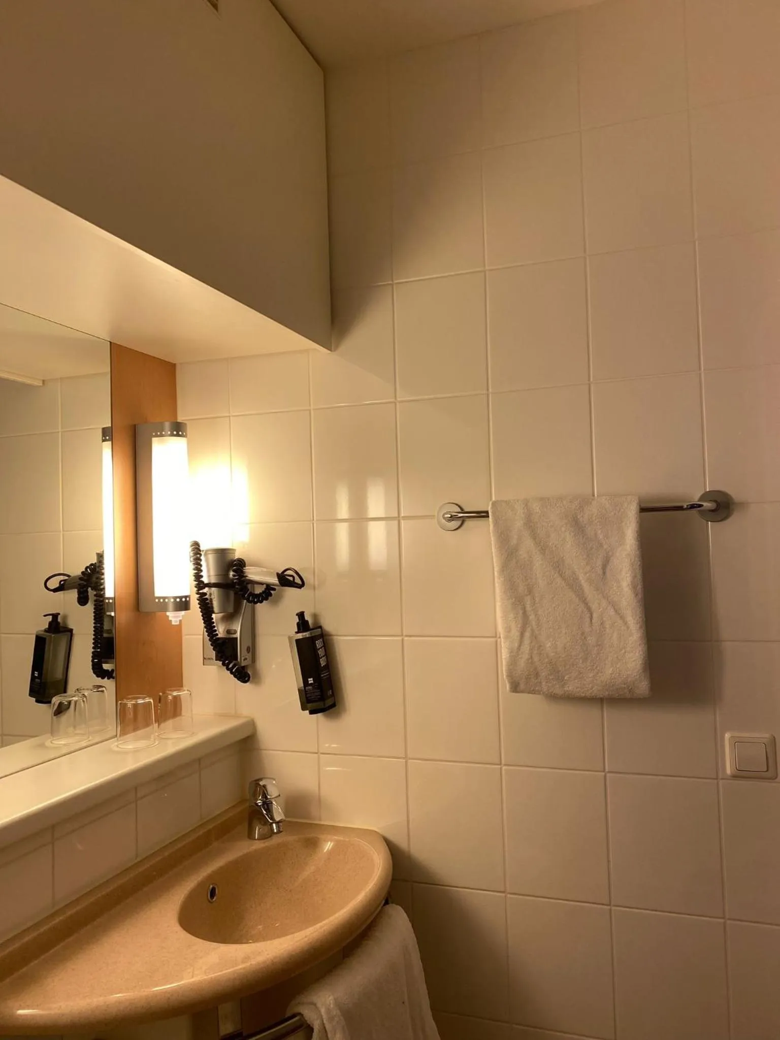 Bathroom in ibis Koblenz City