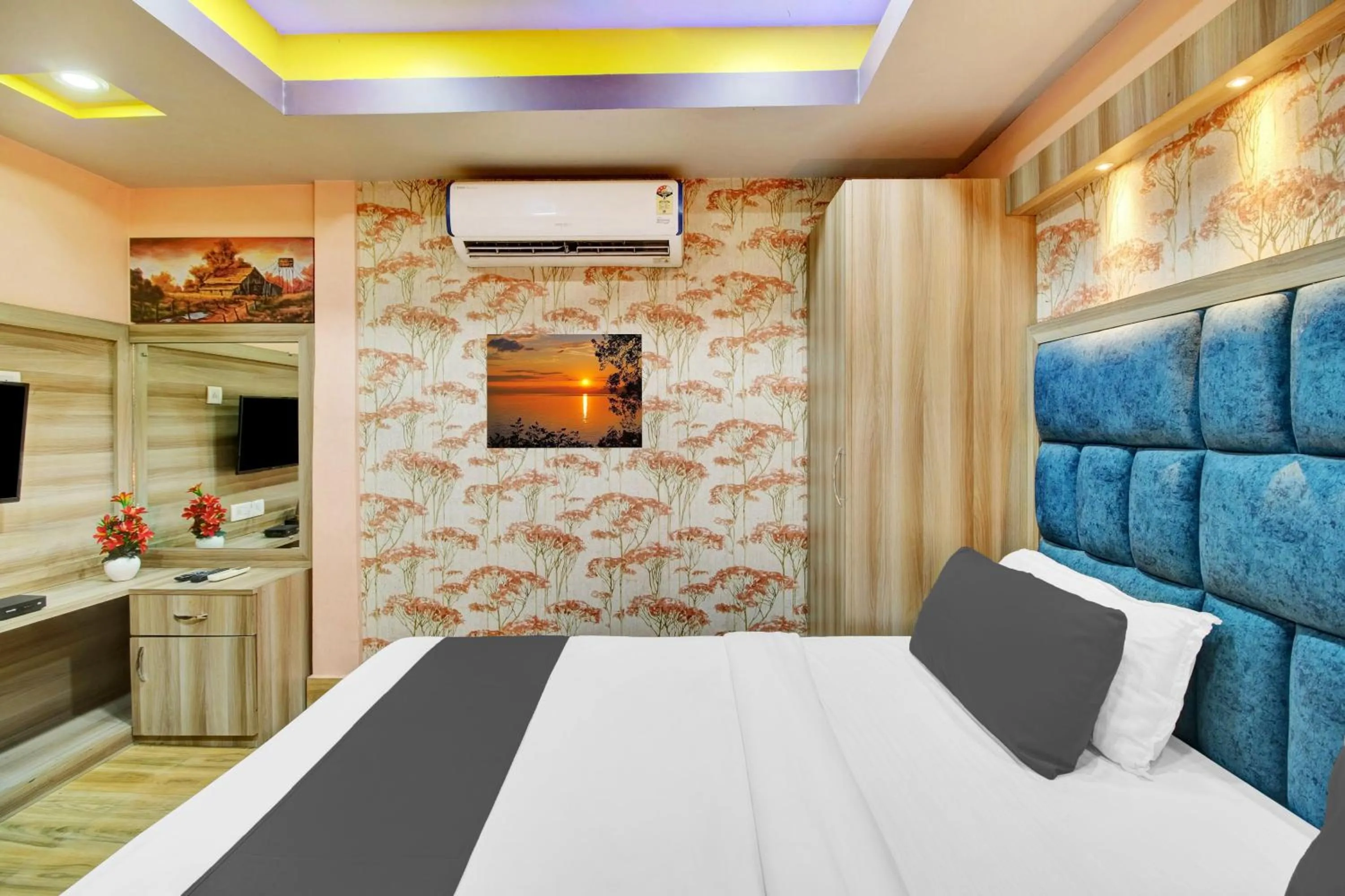 Bedroom, Bed in Super Hotel O Gorchuk Guwahati