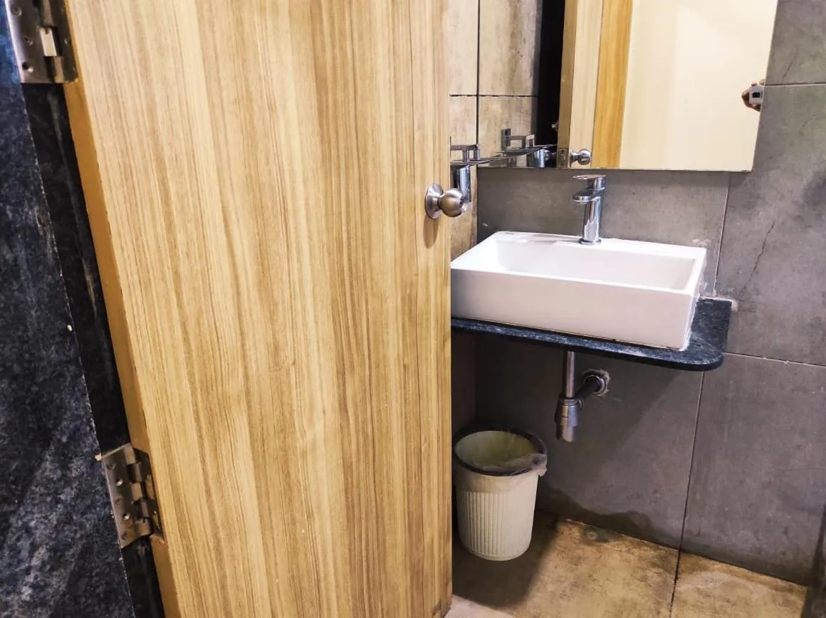 Bathroom in Hotel Manasi Royal