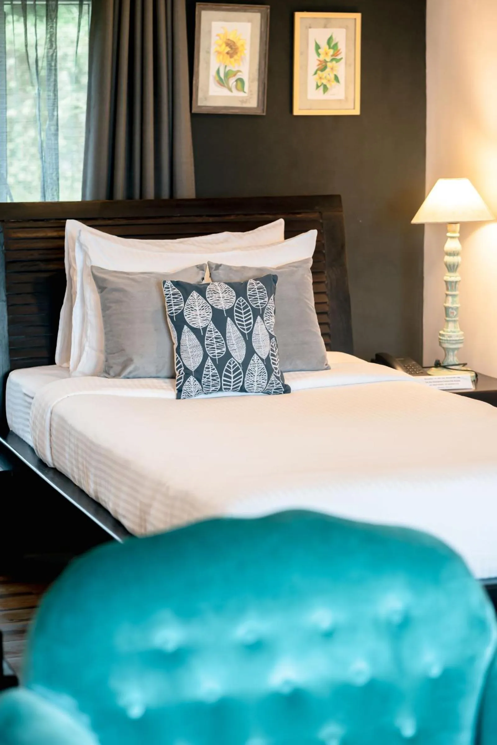 Bed in The Temi Bungalow South Sikkim