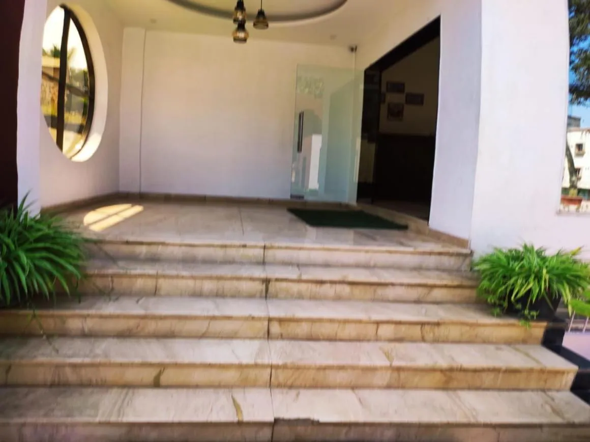 Facade/entrance in Hotel Manasi INN