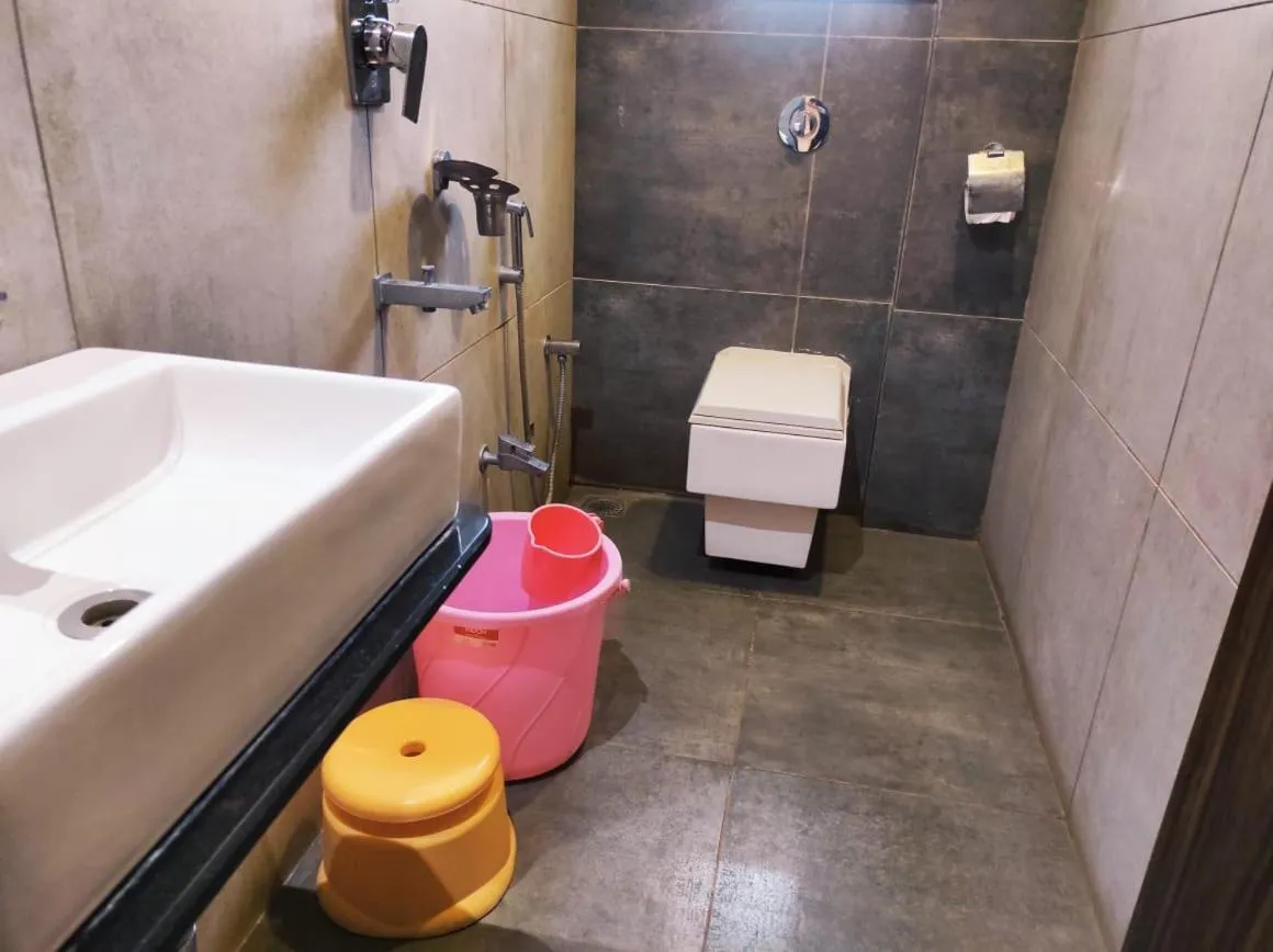 Bathroom in Hotel Manasi INN