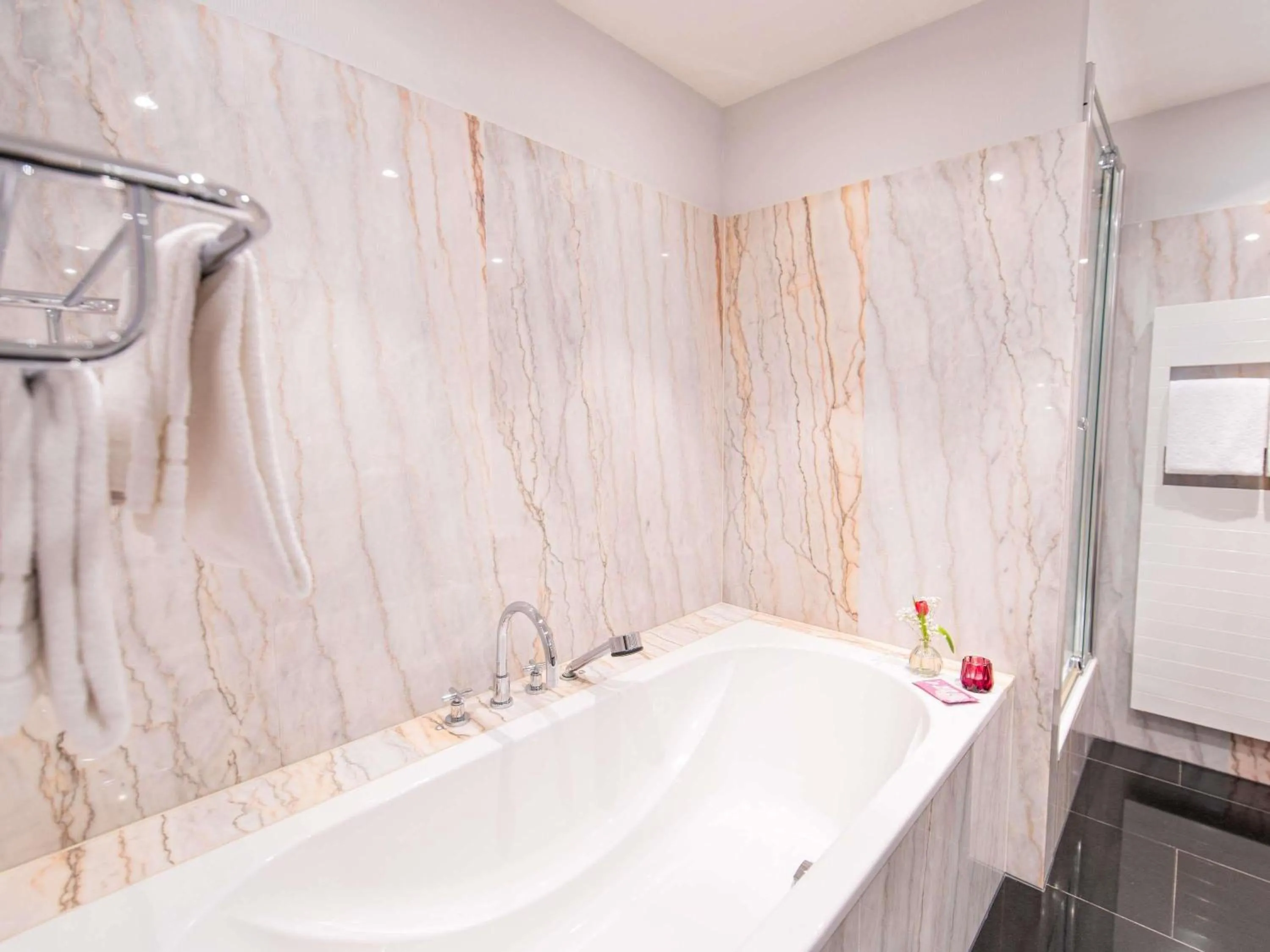 Bedroom in Mercure Hotel Riesa Dresden Elbland