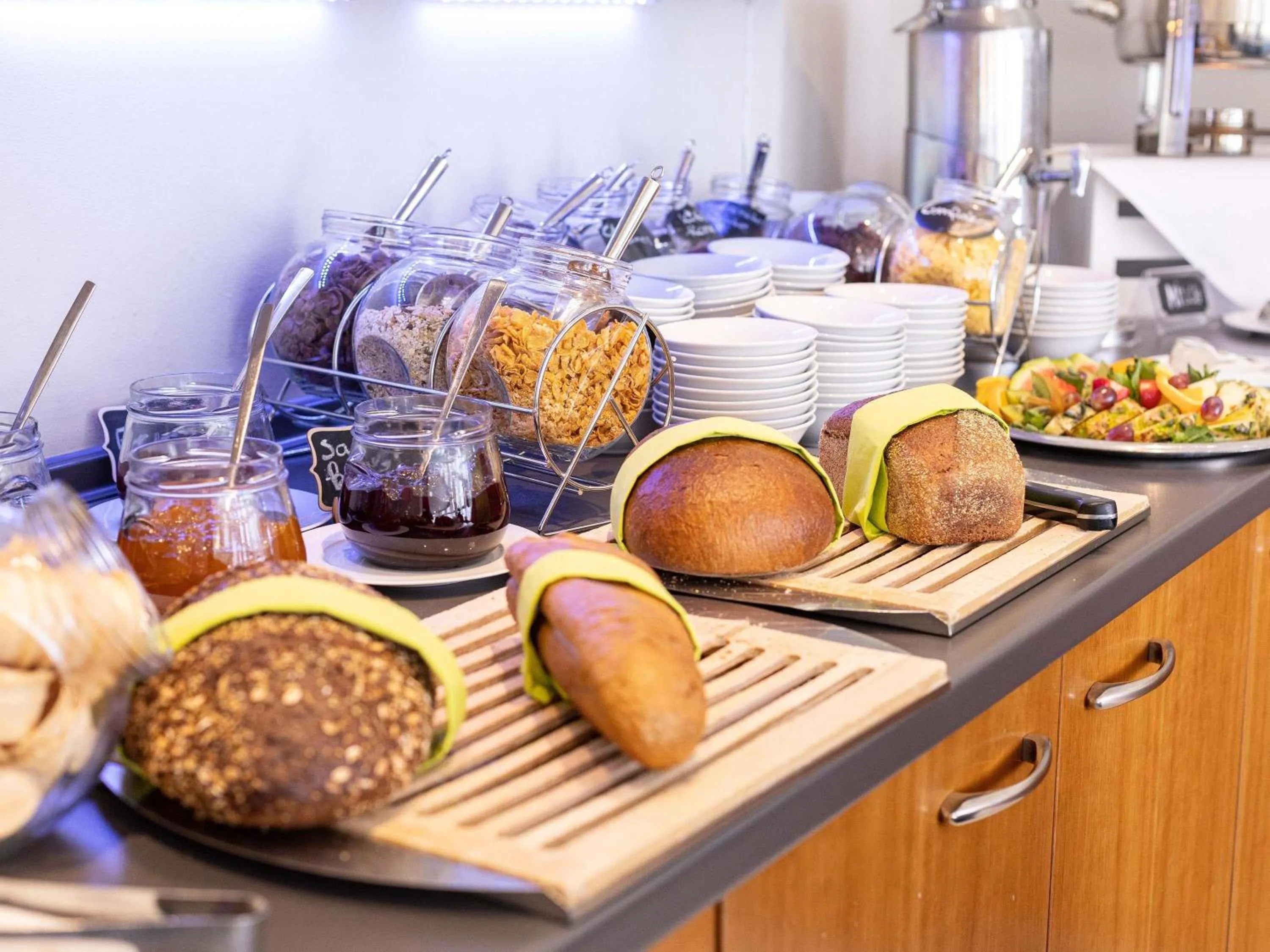 Breakfast in Mercure Hotel Riesa Dresden Elbland