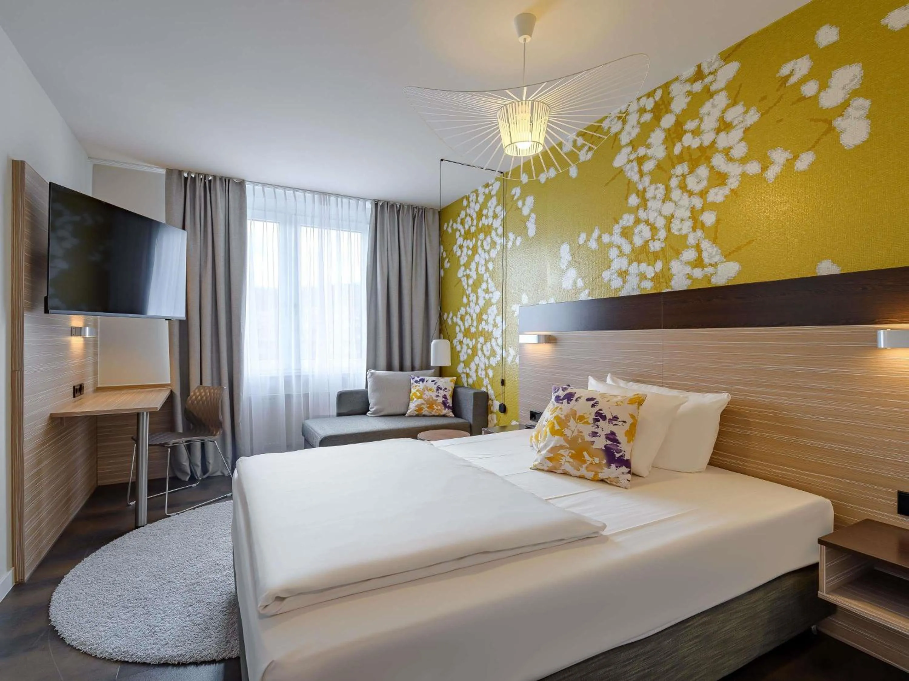 Bedroom, Bed in Mercure Hotel Stuttgart Gerlingen