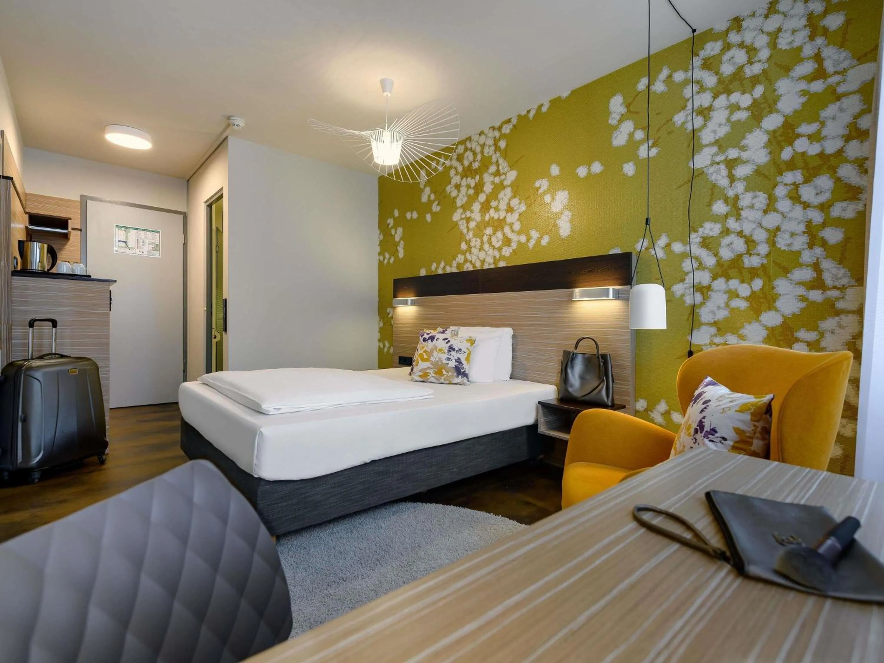 Bedroom, Bed in Mercure Hotel Stuttgart Gerlingen