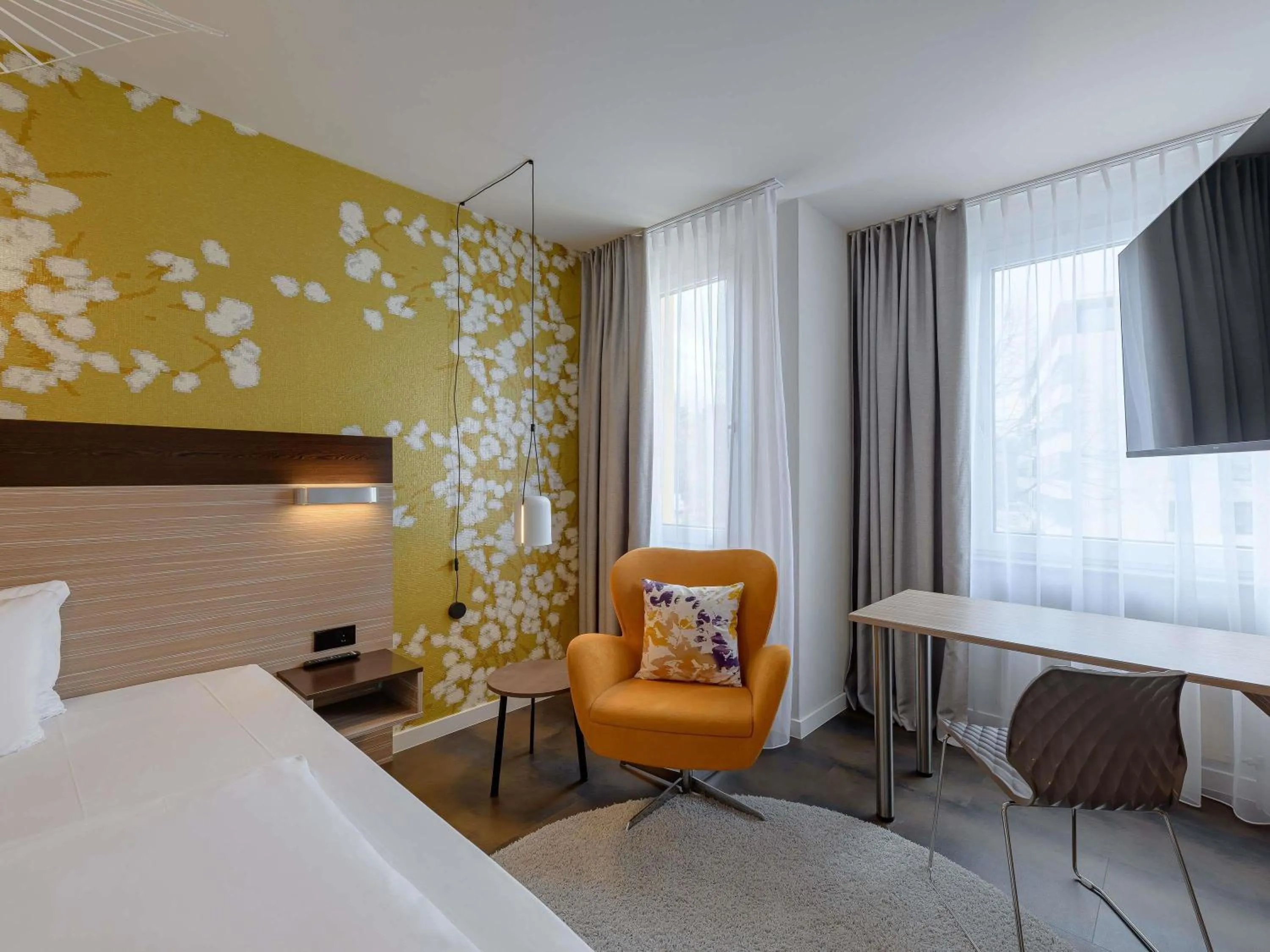 Bedroom, Bed in Mercure Hotel Stuttgart Gerlingen