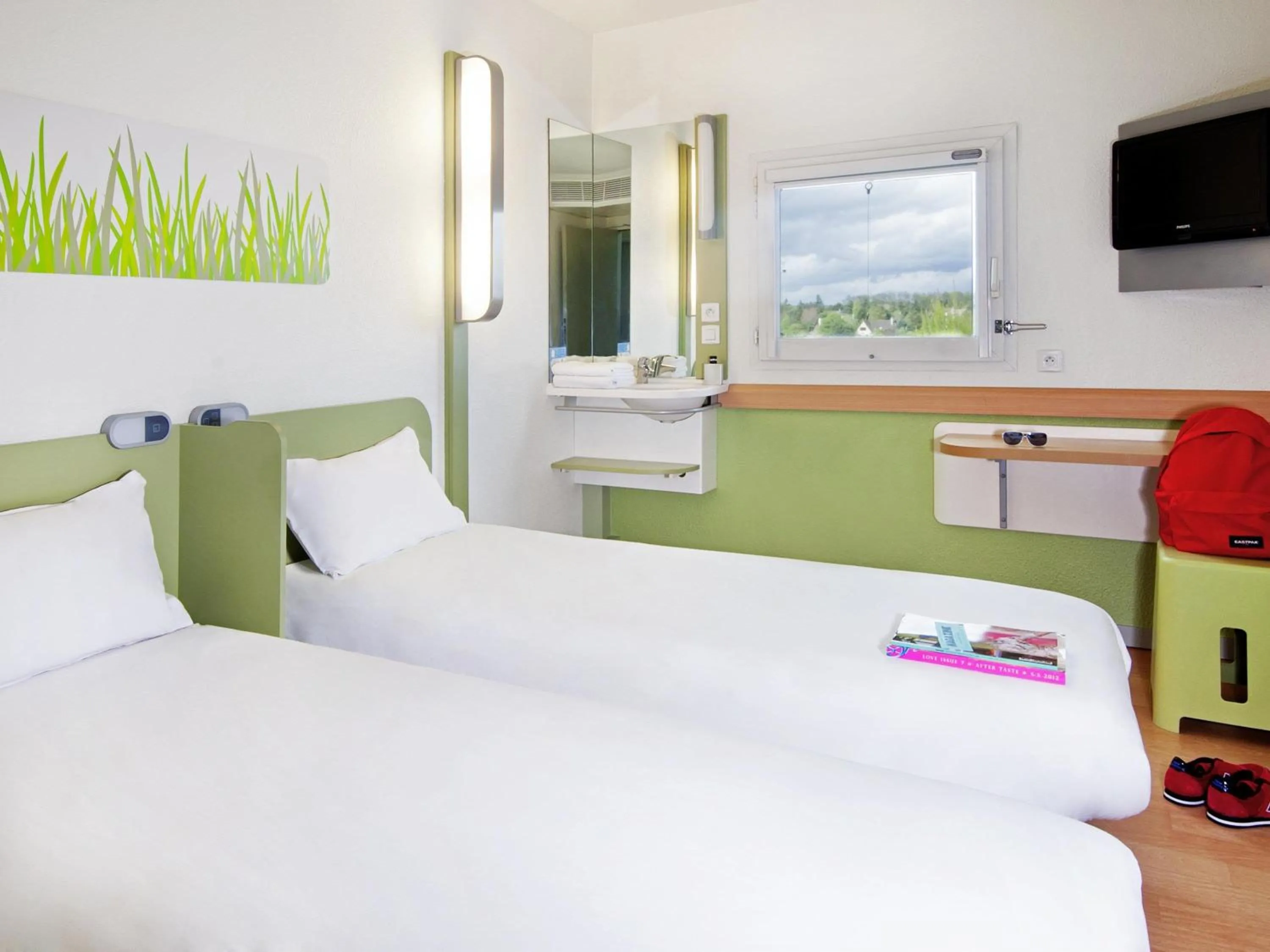 Bedroom, Bed in ibis budget Stuttgart City Nord