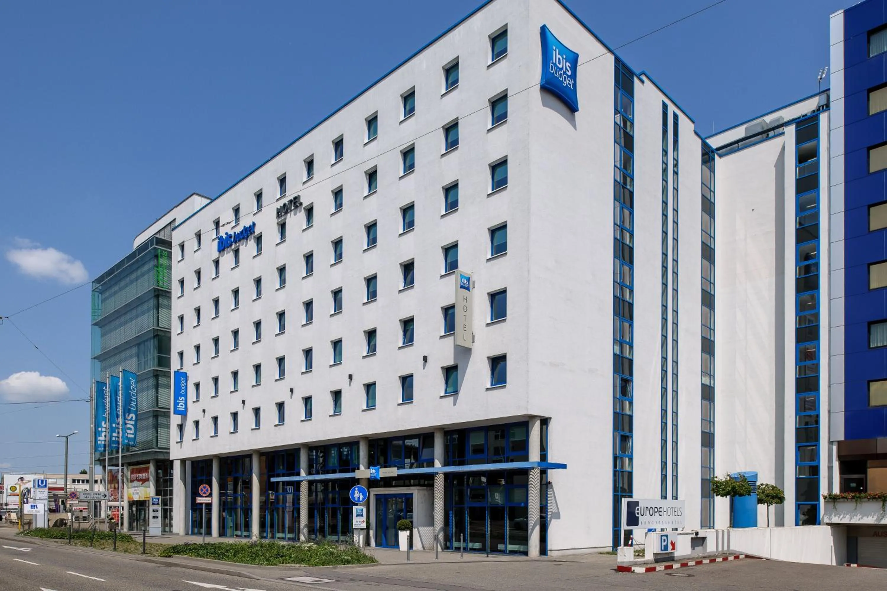 Facade/entrance in ibis budget Stuttgart City Nord