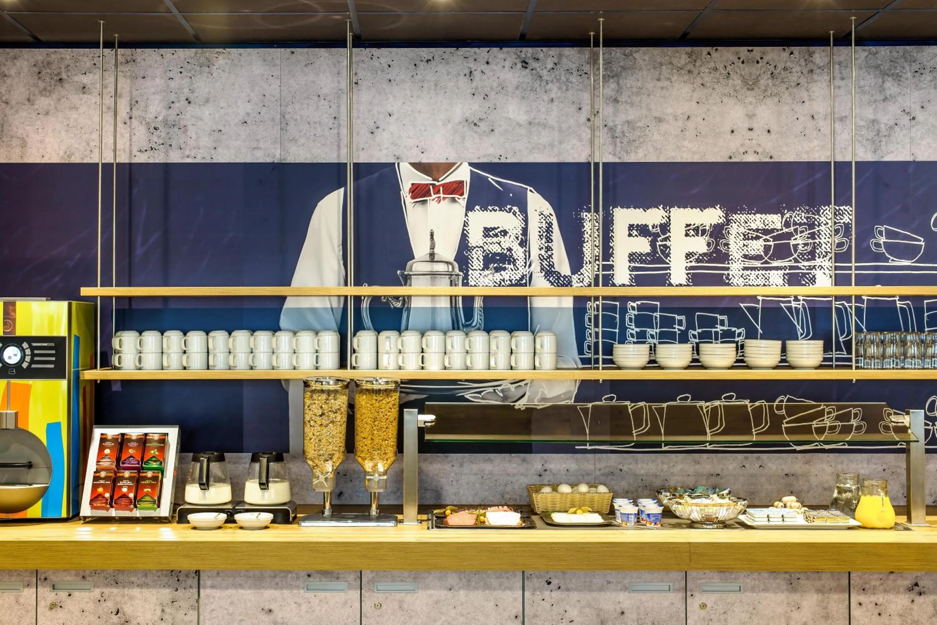 Food and drinks in ibis budget Stuttgart City Nord