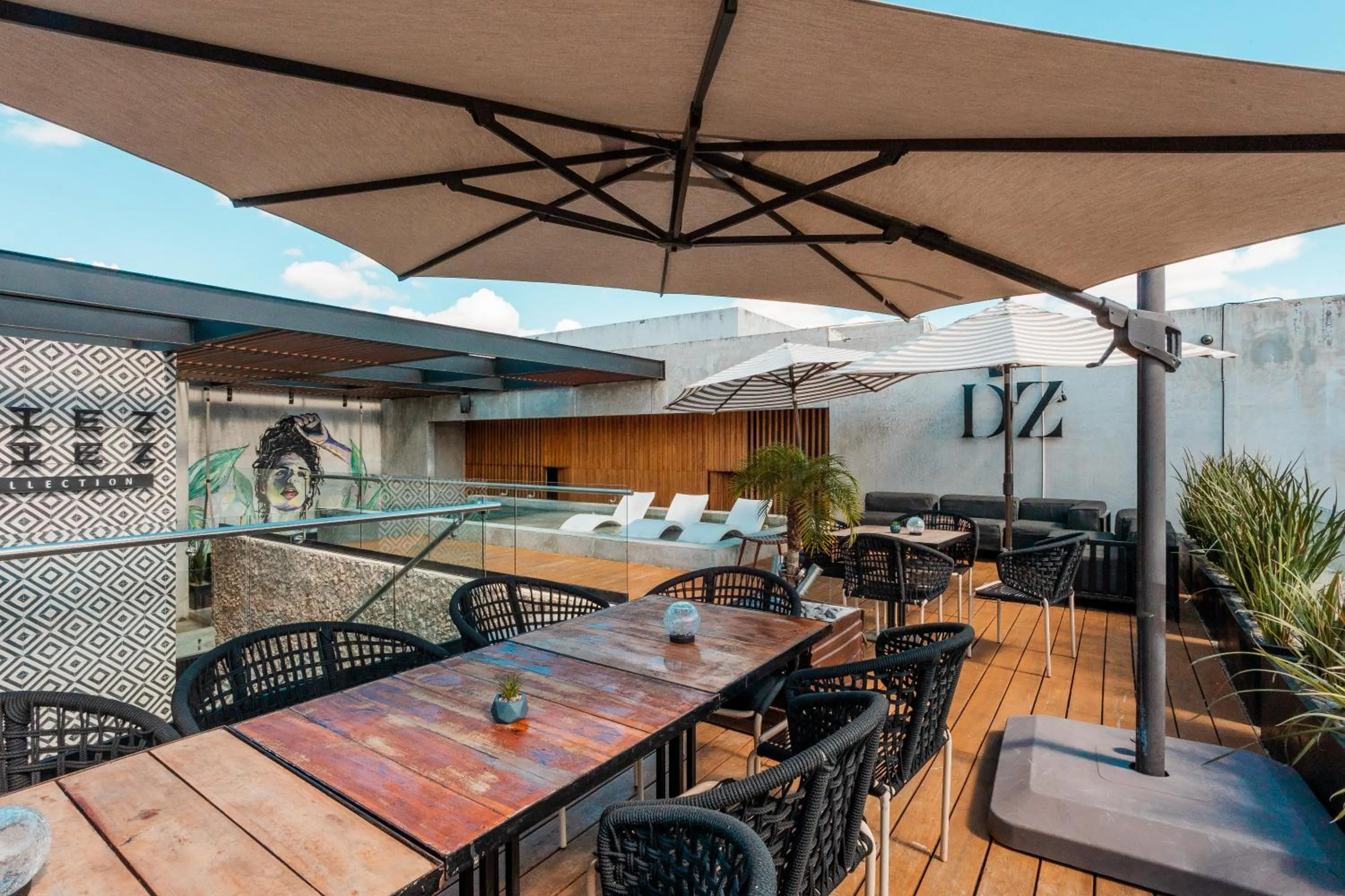 Patio in Diez Diez Collection