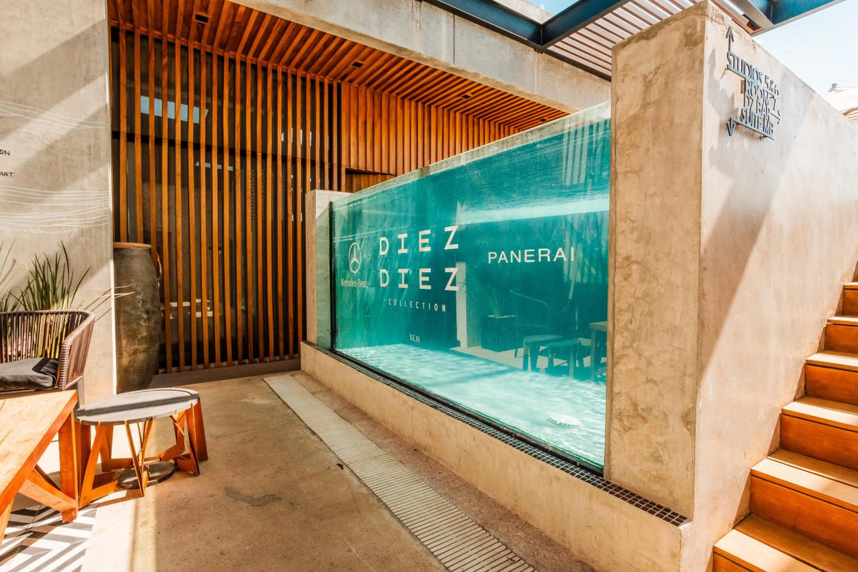 Pool view in Diez Diez Collection