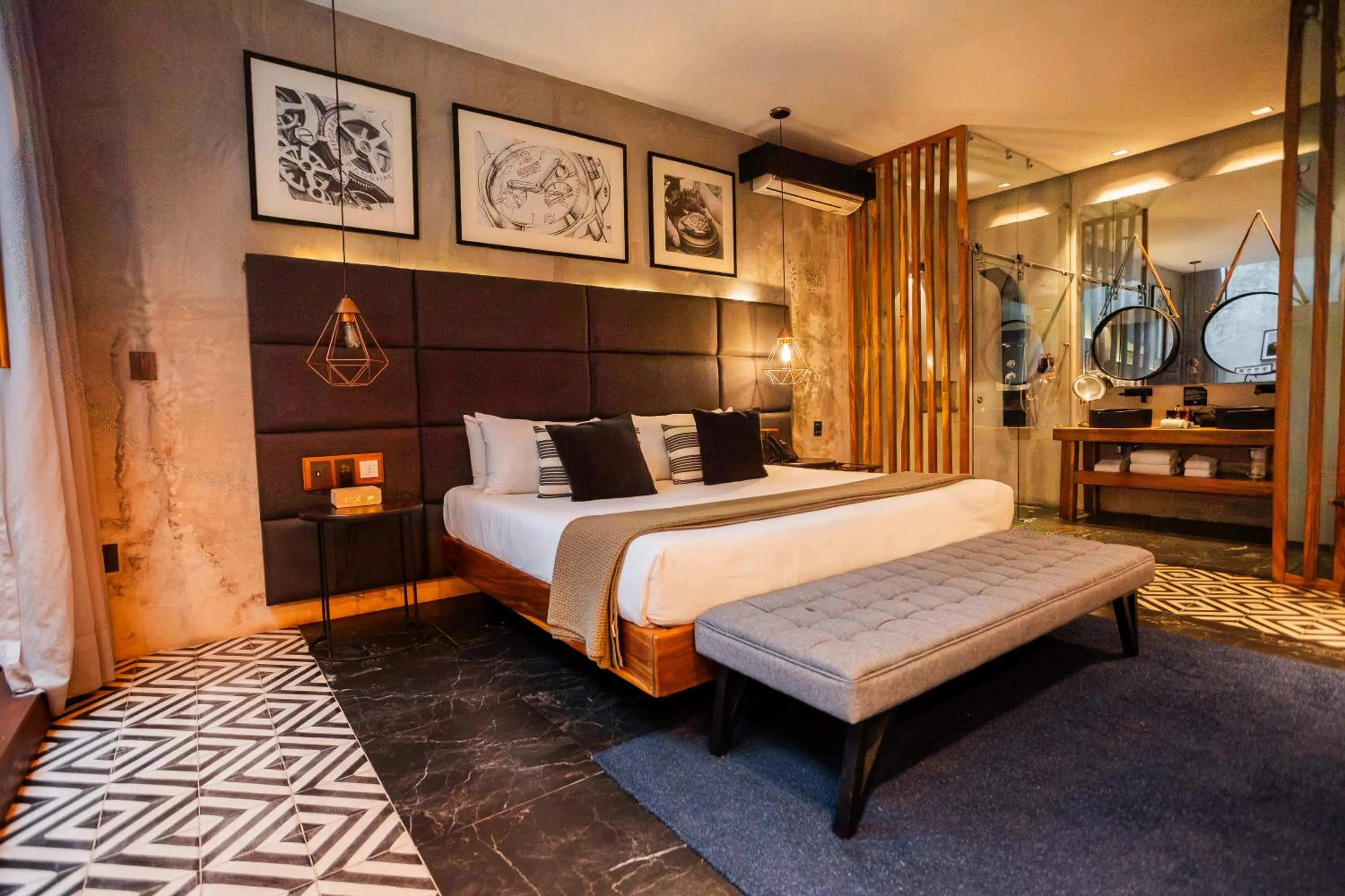 Bed in Diez Diez Collection