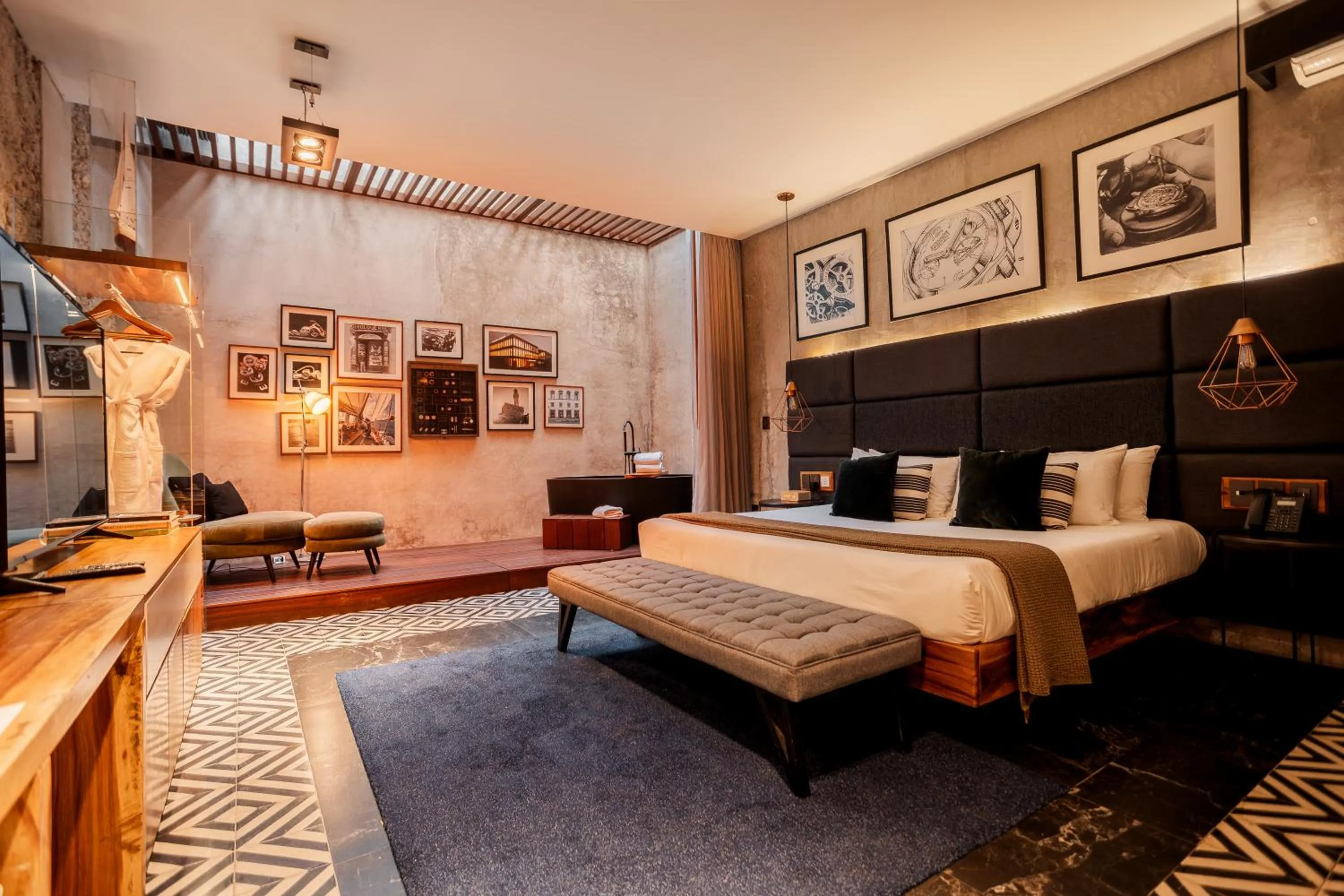 Bed in Diez Diez Collection