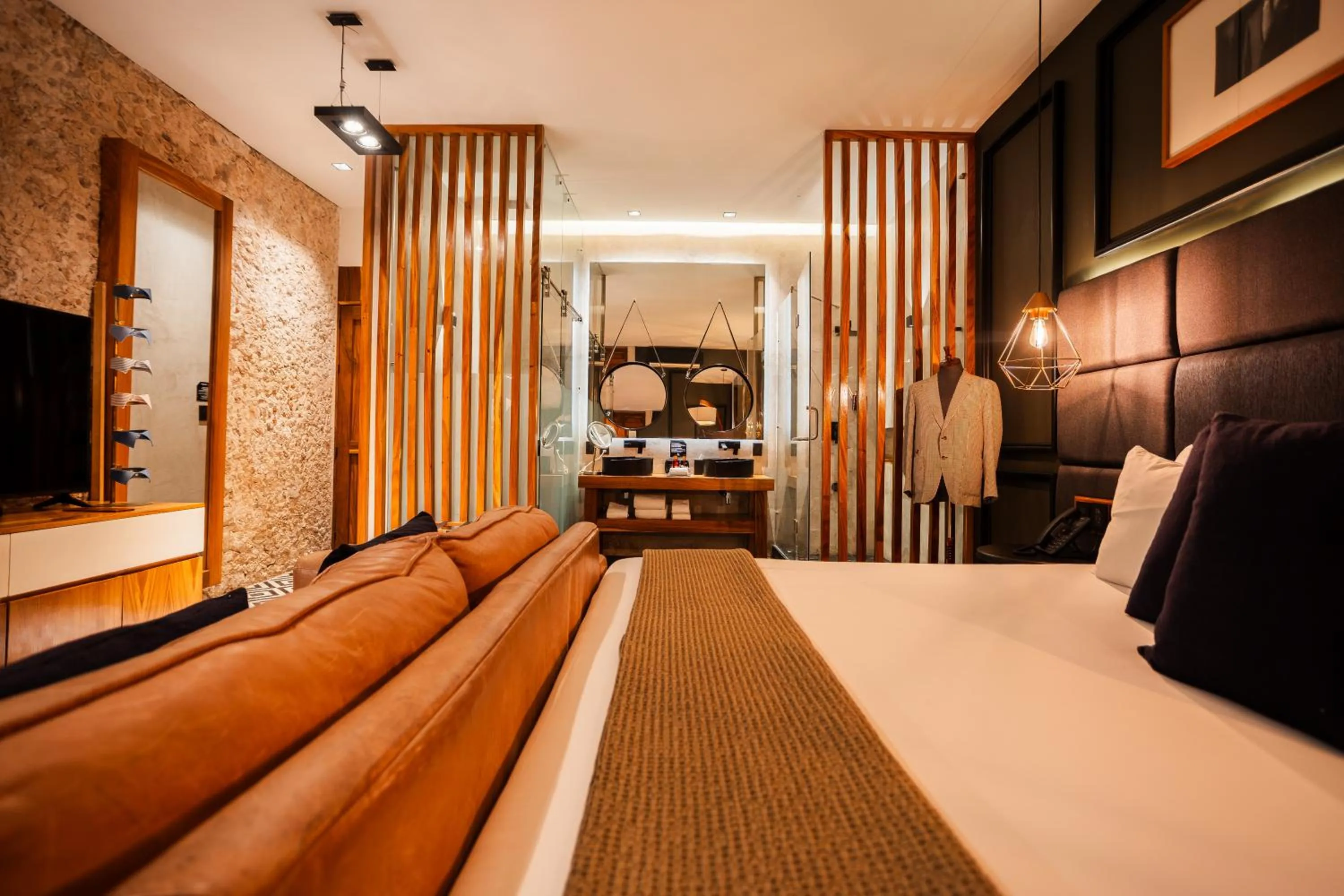 Bed in Diez Diez Collection