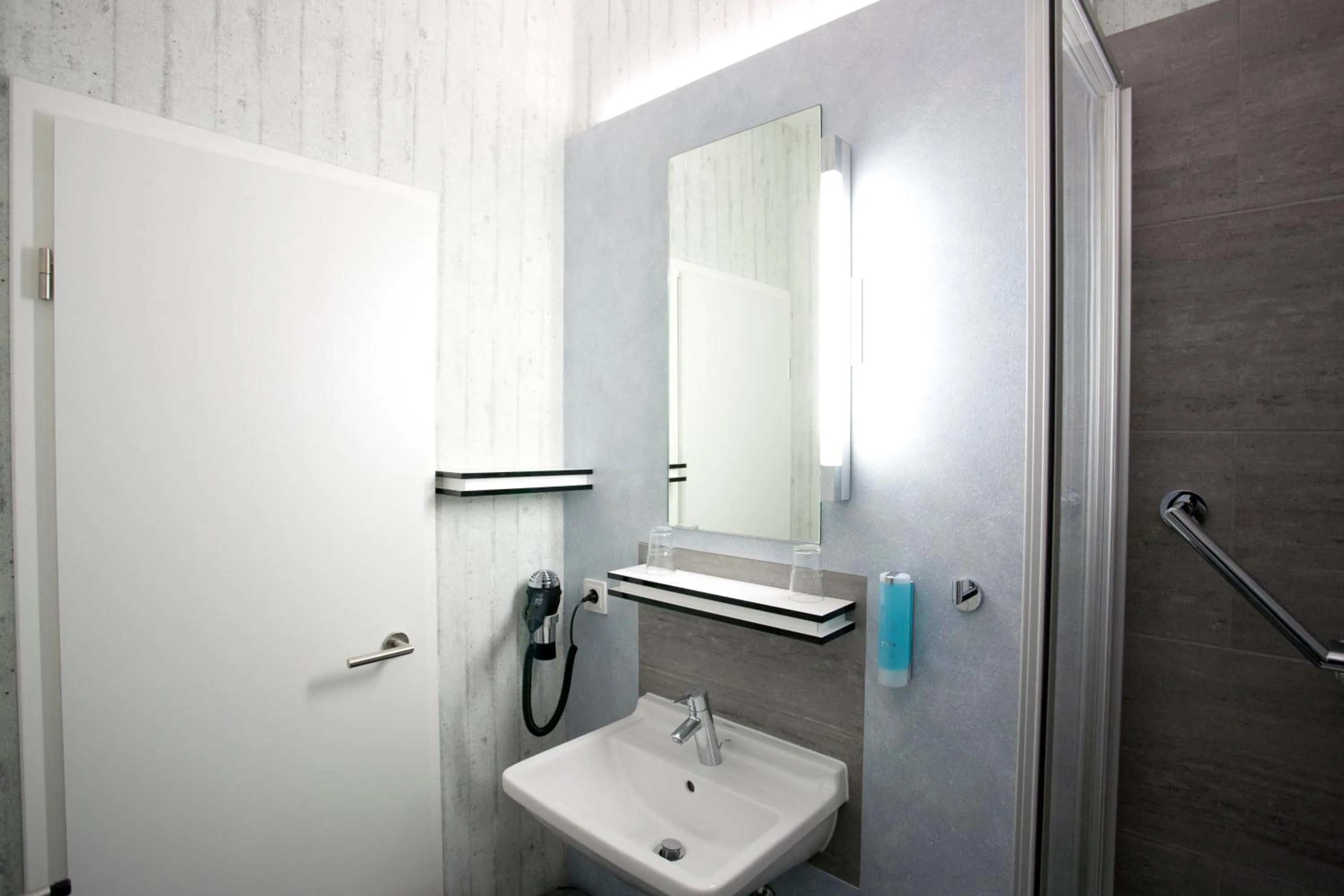 Bathroom in Hotel Cristall - Frankfurt City