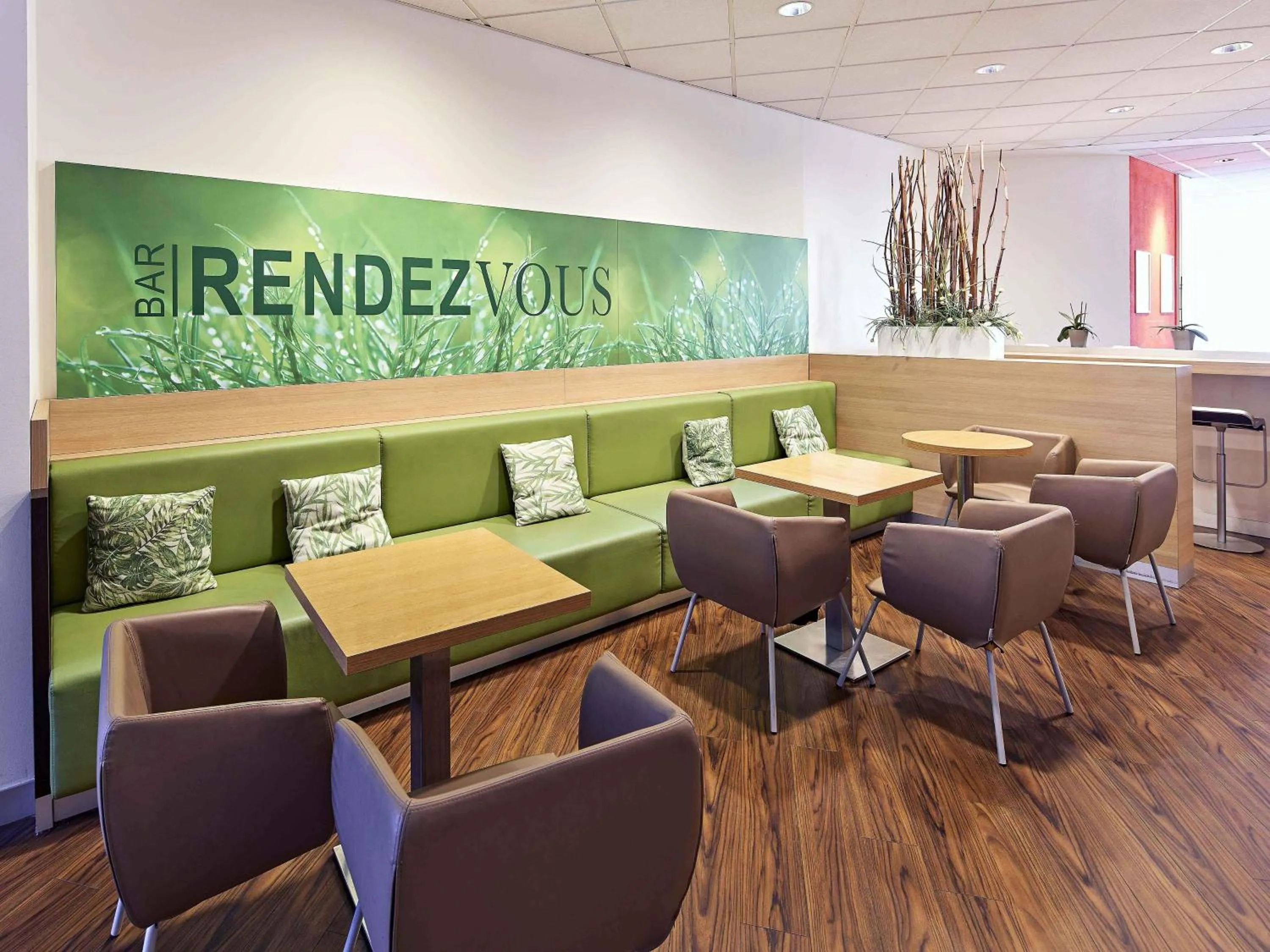 Lobby or reception in B&B Hotel Bonn-City