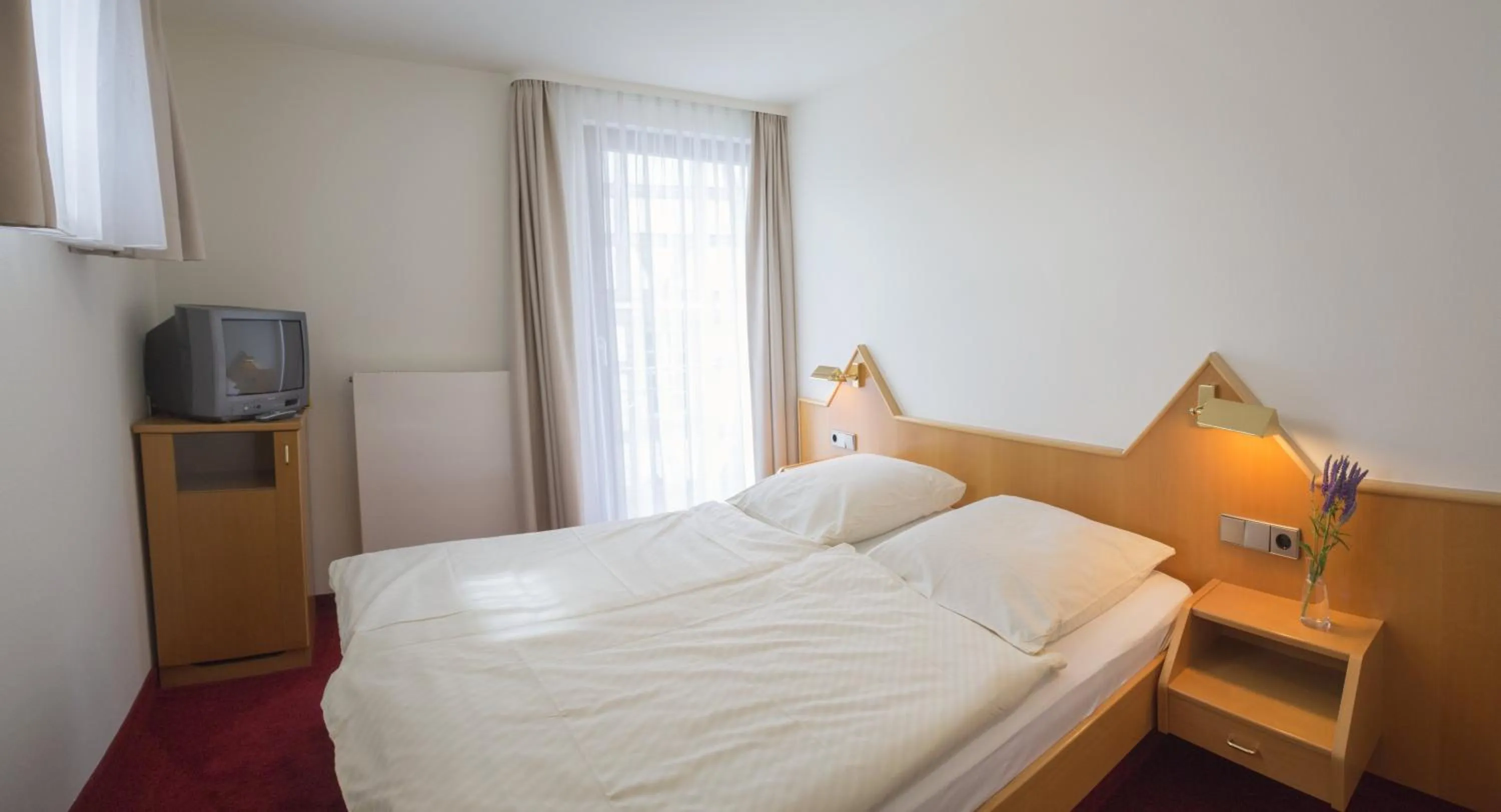 Bedroom, Bed in Landidyll Hotel Lamm