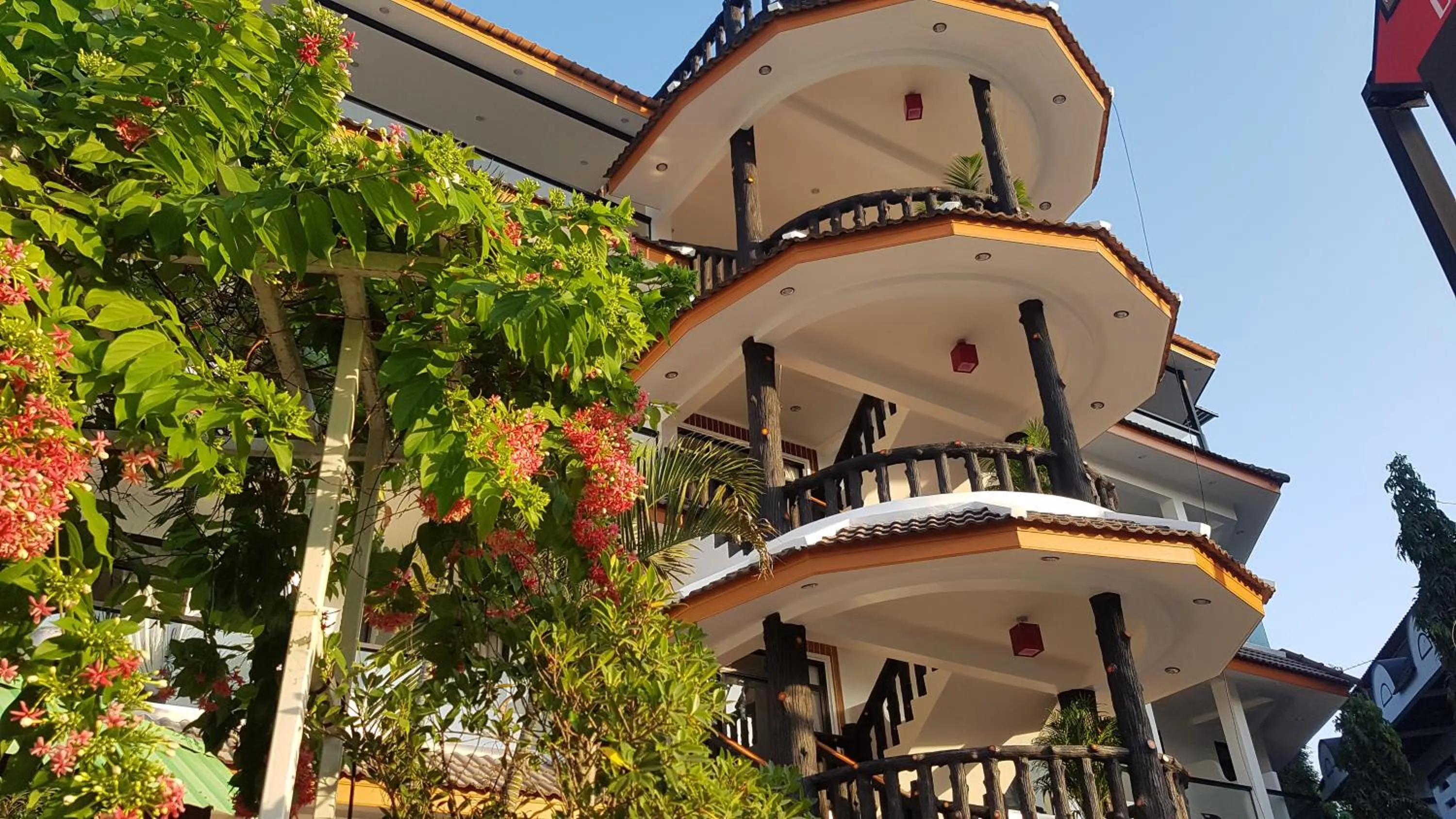Property building in La Capannina Hotel Patong