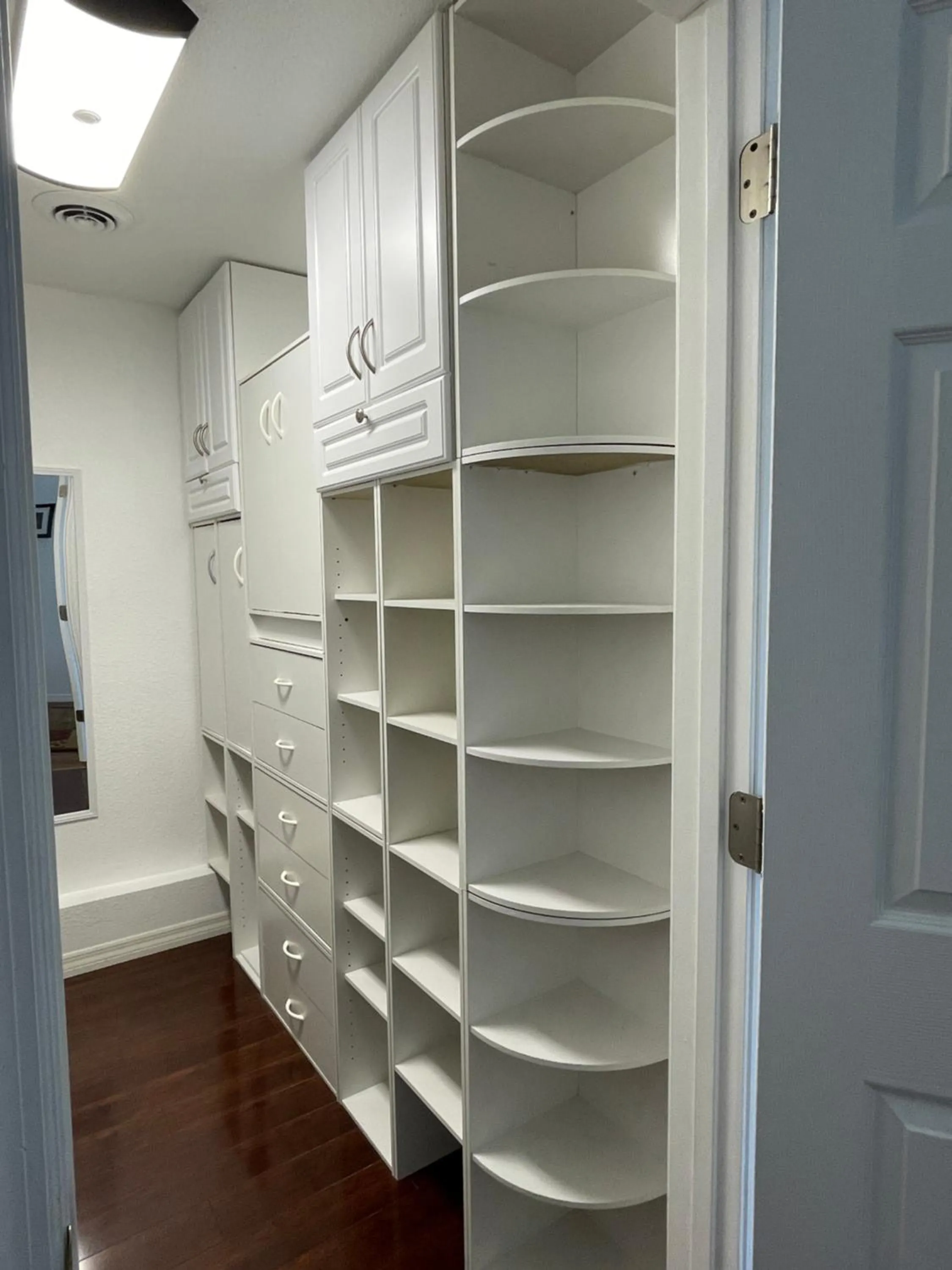 furniture in 2 Bedroom Apartment