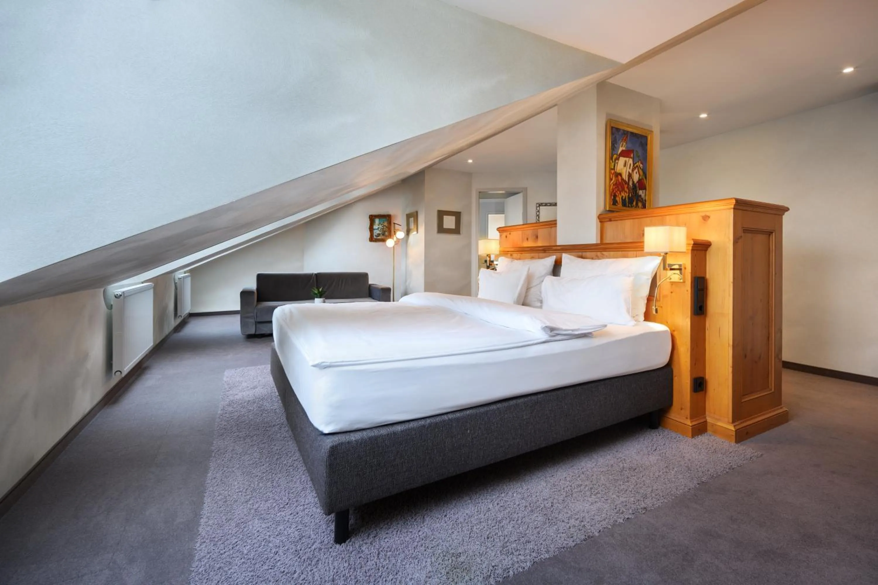 Bed in KING's Hotel First