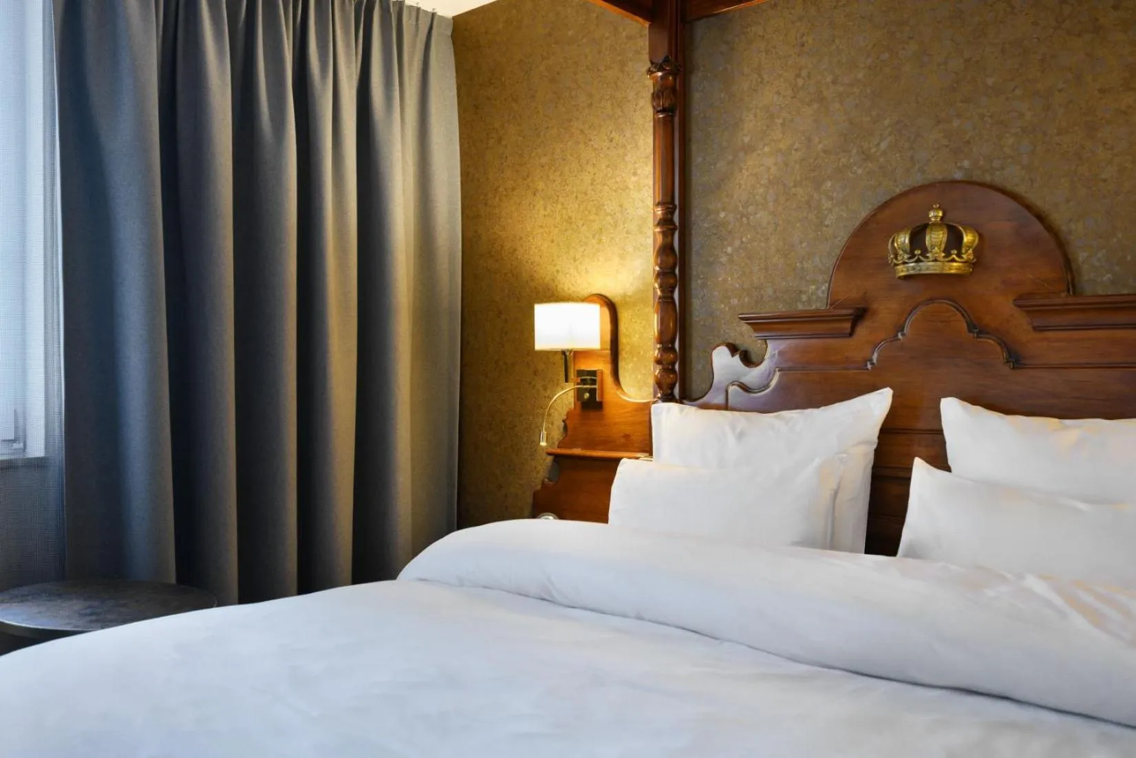 Bed in KING's Hotel First