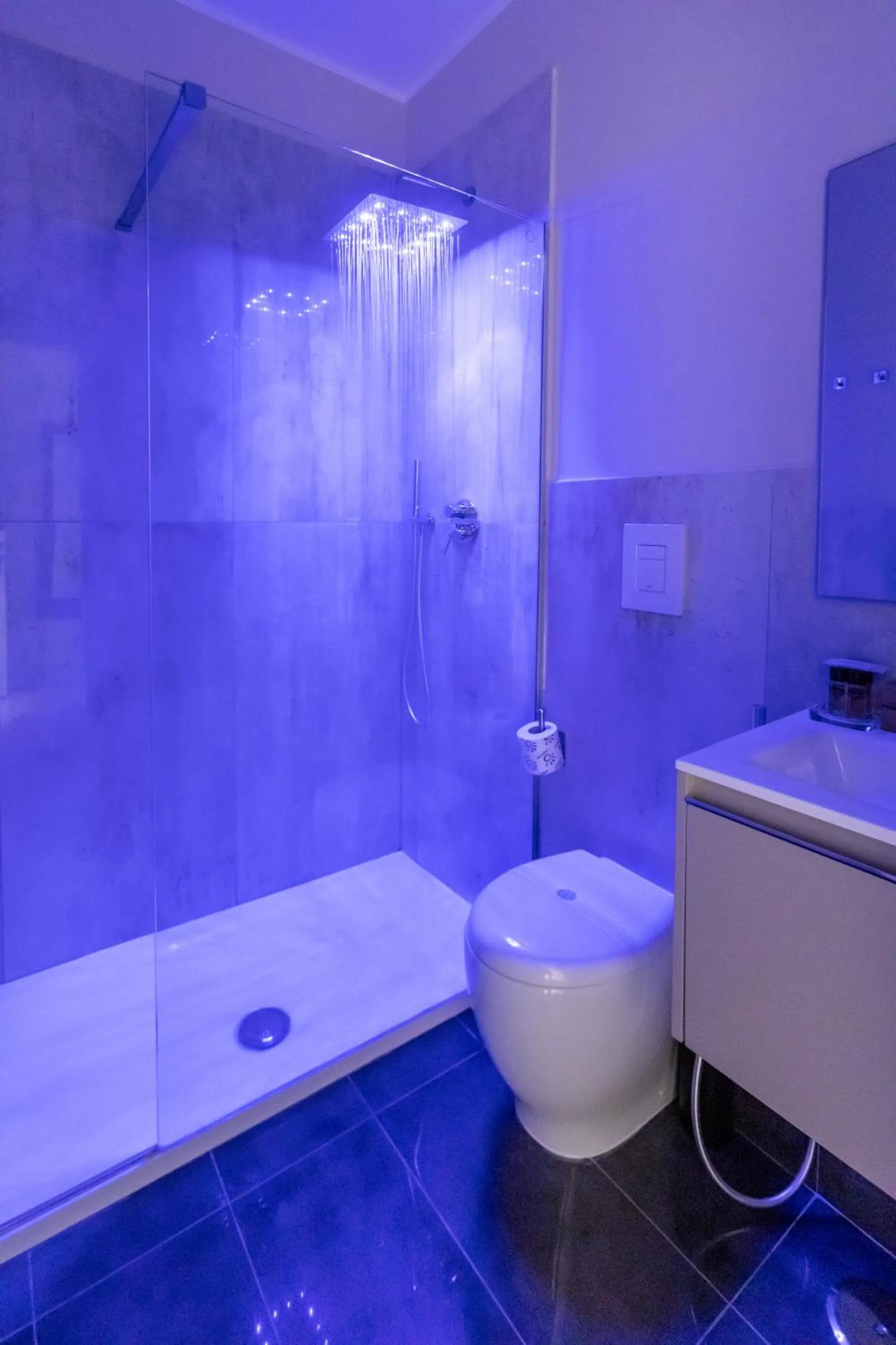 Bathroom in Suites 44 - Guesthouse close to Vaticano, San Pietro, Castel Sant'angelo