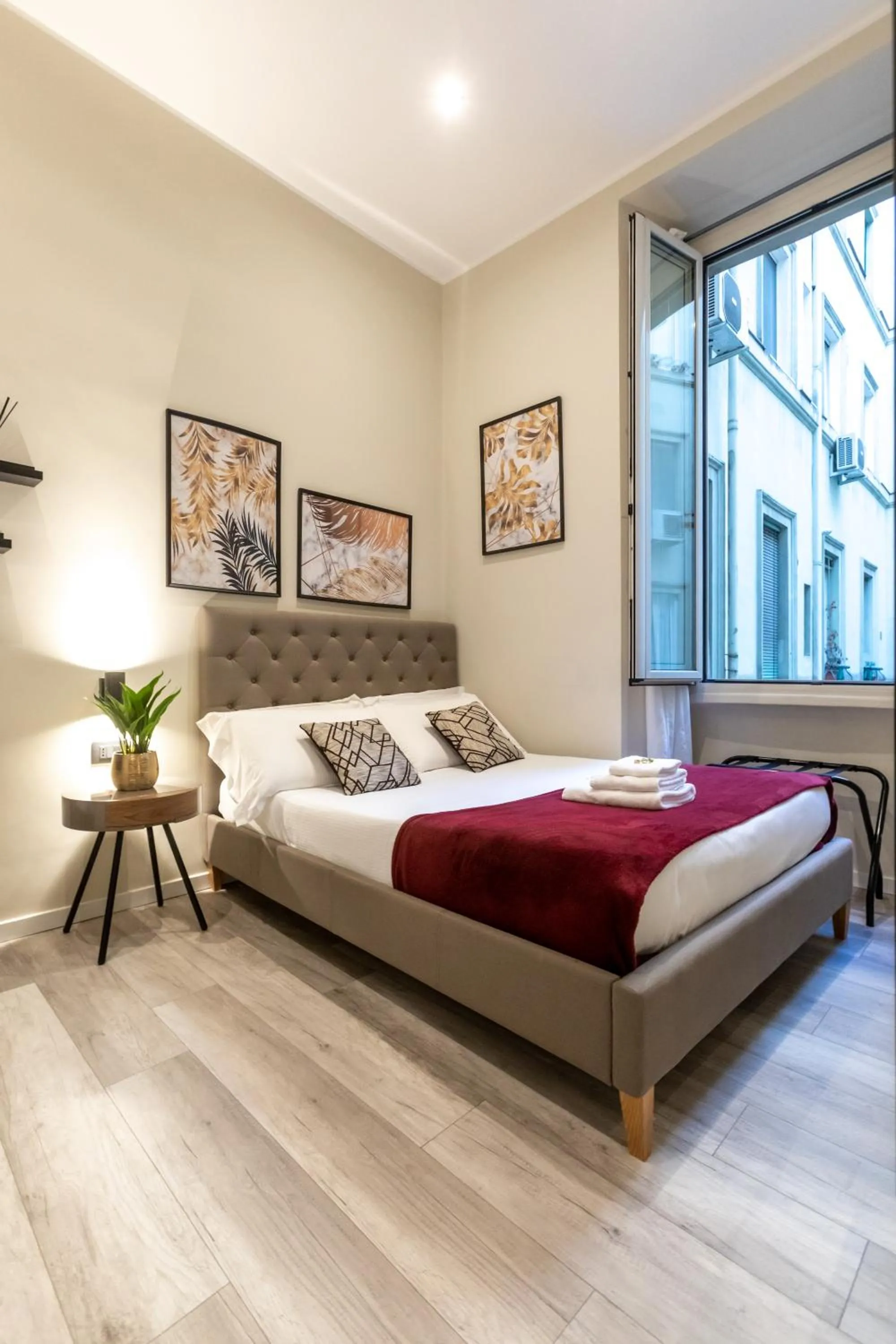 View (from property/room), Bed in Suites 44 - Guesthouse close to Vaticano, San Pietro, Castel Sant'angelo