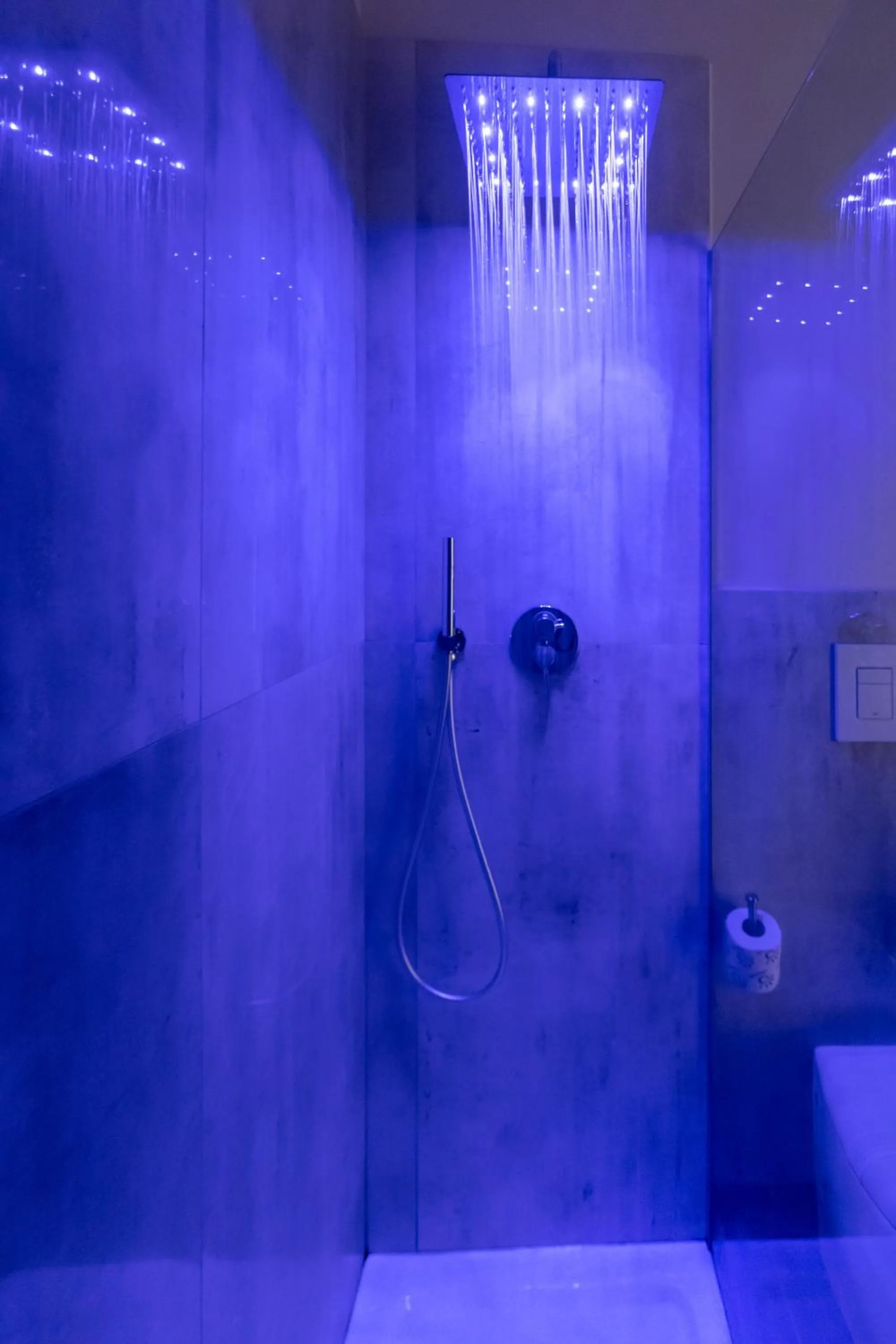 Shower in Suites 44 - Guesthouse close to Vaticano, San Pietro, Castel Sant'angelo