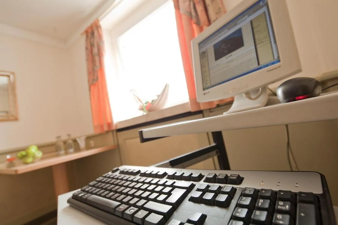 TV and multimedia in Kocks Hotel Garni