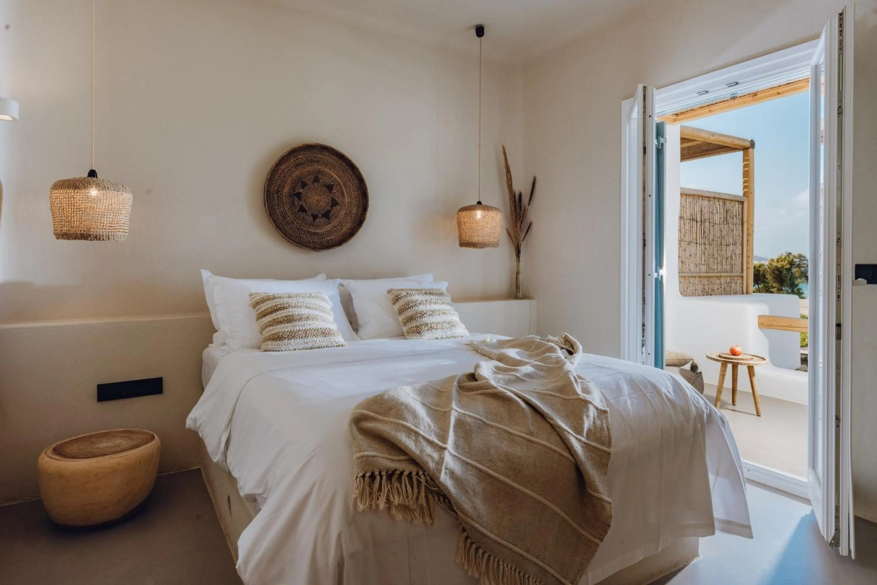 Bed in Seesoo Paros Beachfront Resort