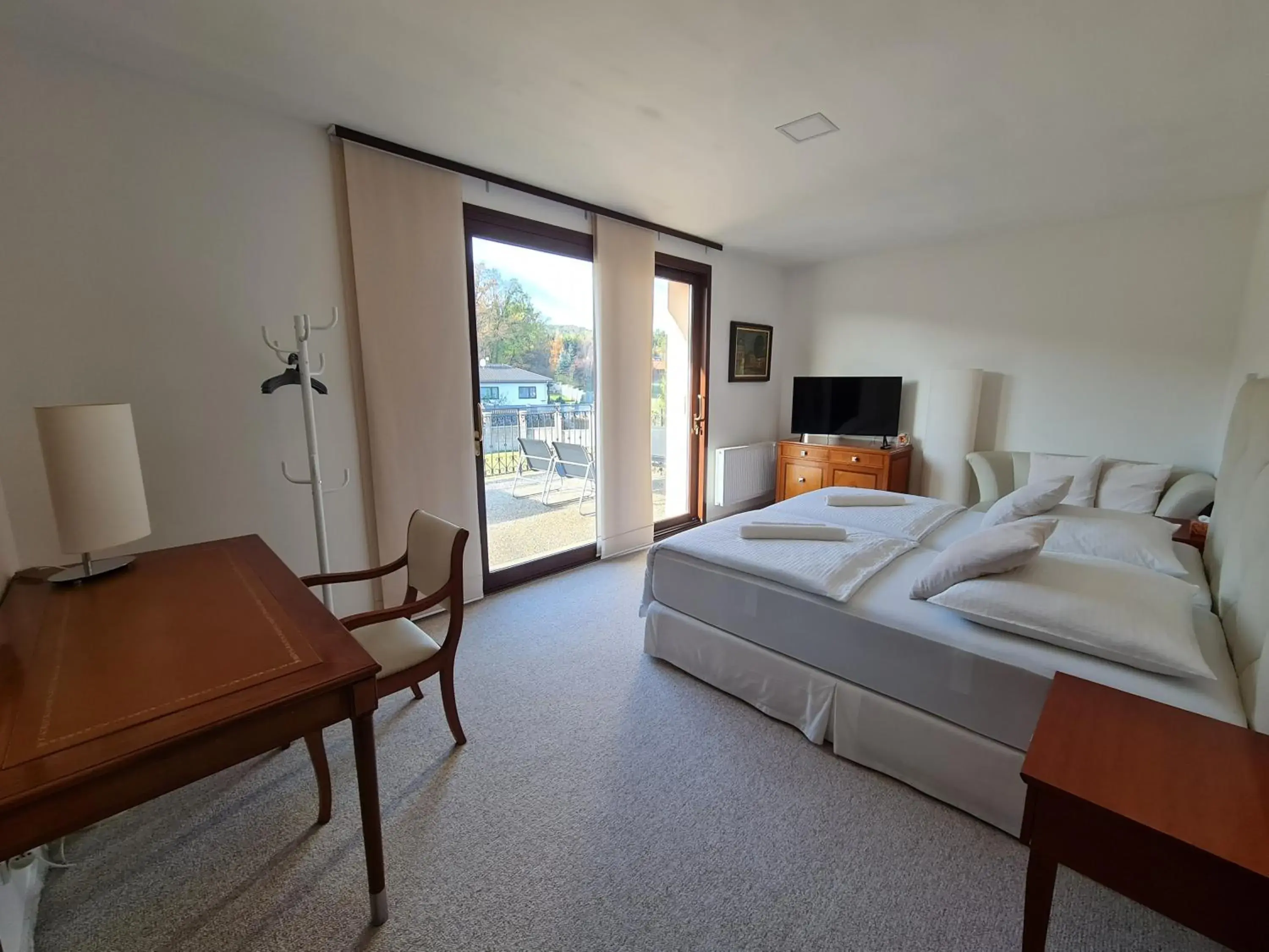 Deluxe Double Room with Balcony in Atrium-Accomm Deluxe Double Room with Balcony in Atrium-Accomm